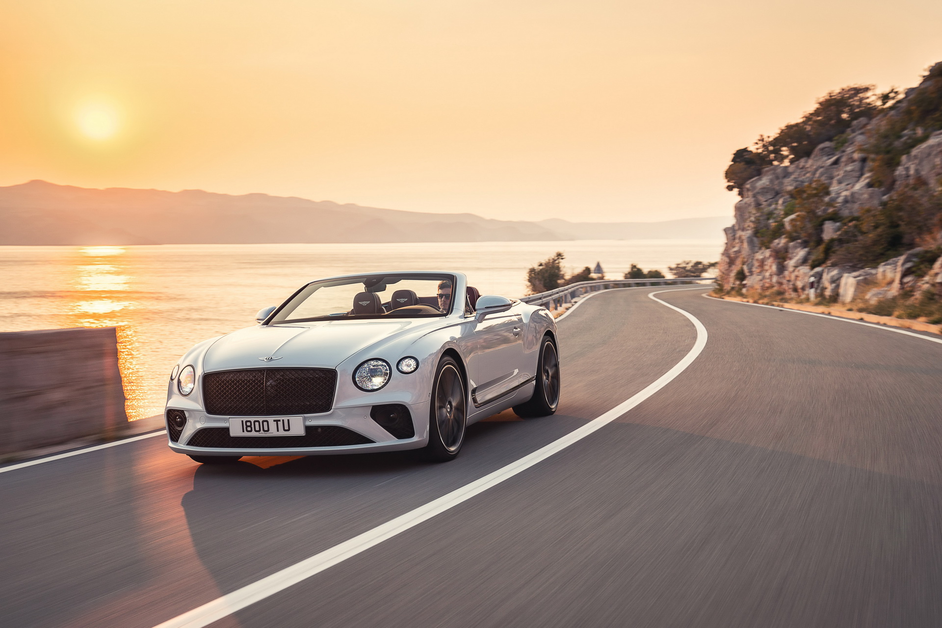 Bentley_Continental_GT_Convertible_01 New Bentley Continental GT Convertible Is A No-Compromise Continent Crusher