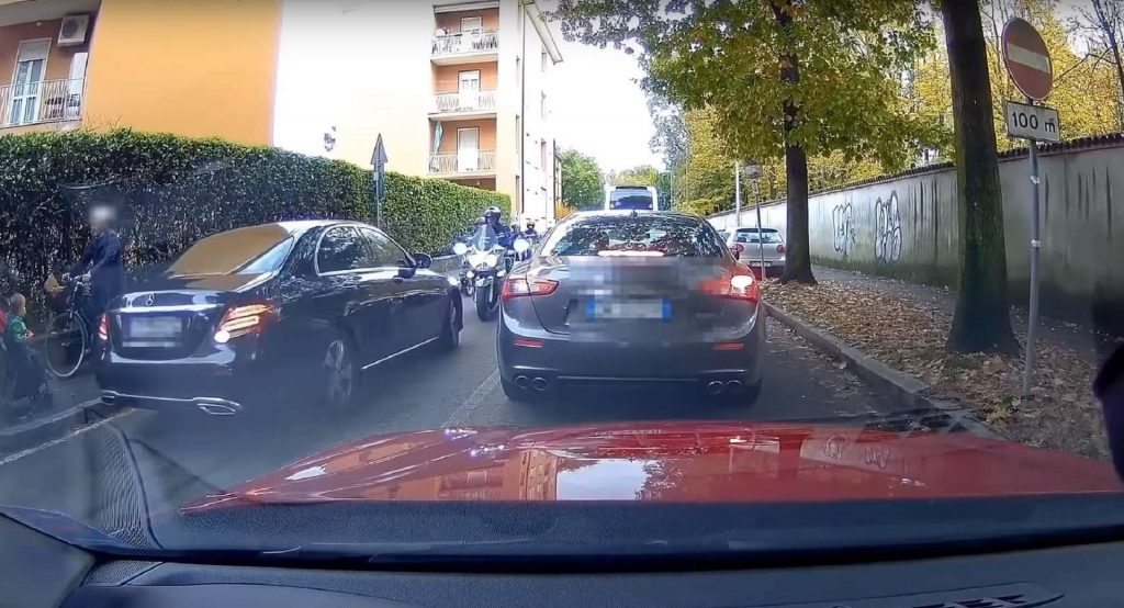  Cheating Drivers Overtaking On Opposite Lane Meet Instant Karma… Police