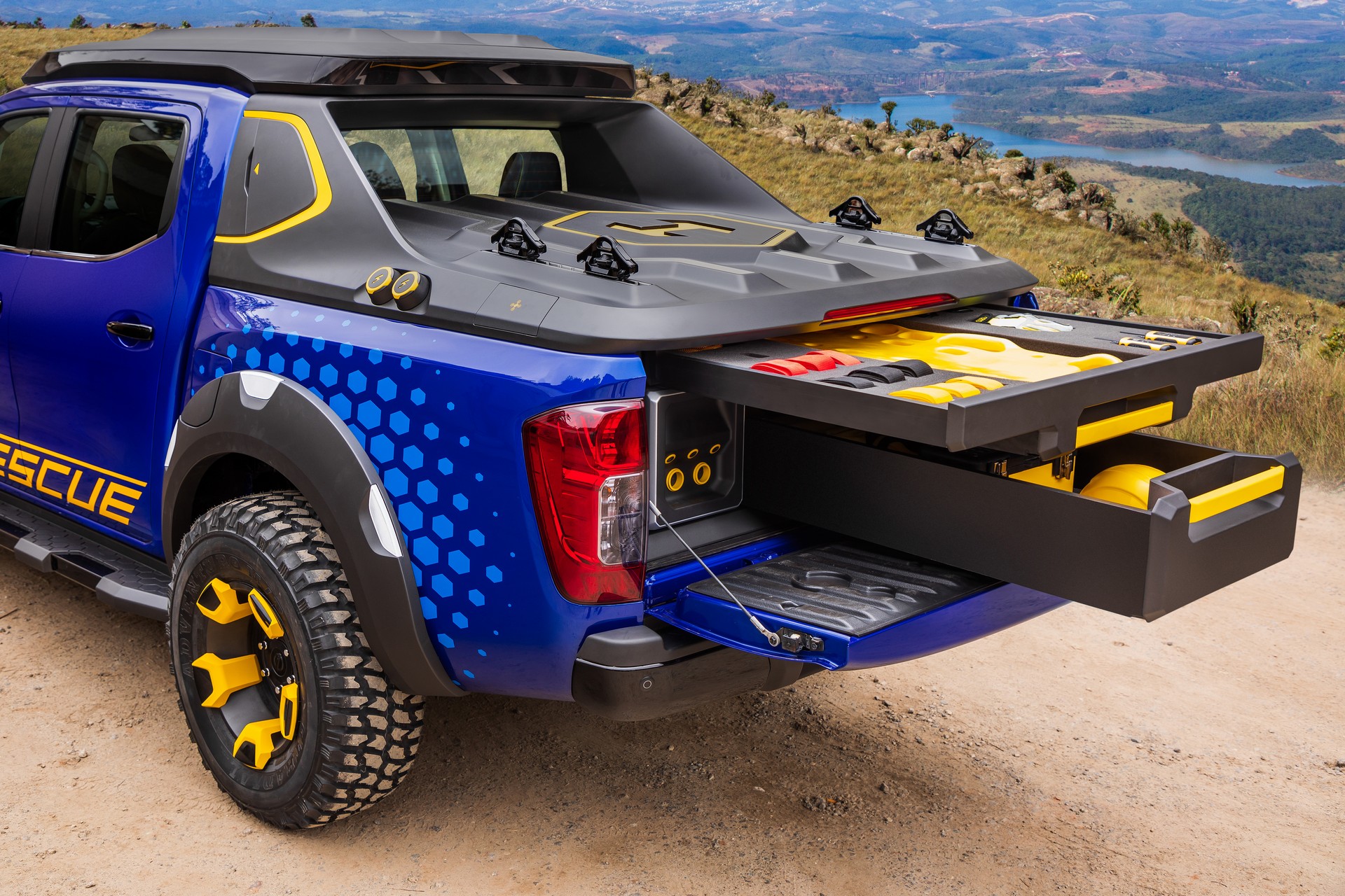 Nissan Frontier Sentinel concept-10 Nissan’s Frontier Sentinel Concept Is A Rugged Rescue Truck With A Drone Landing Pad