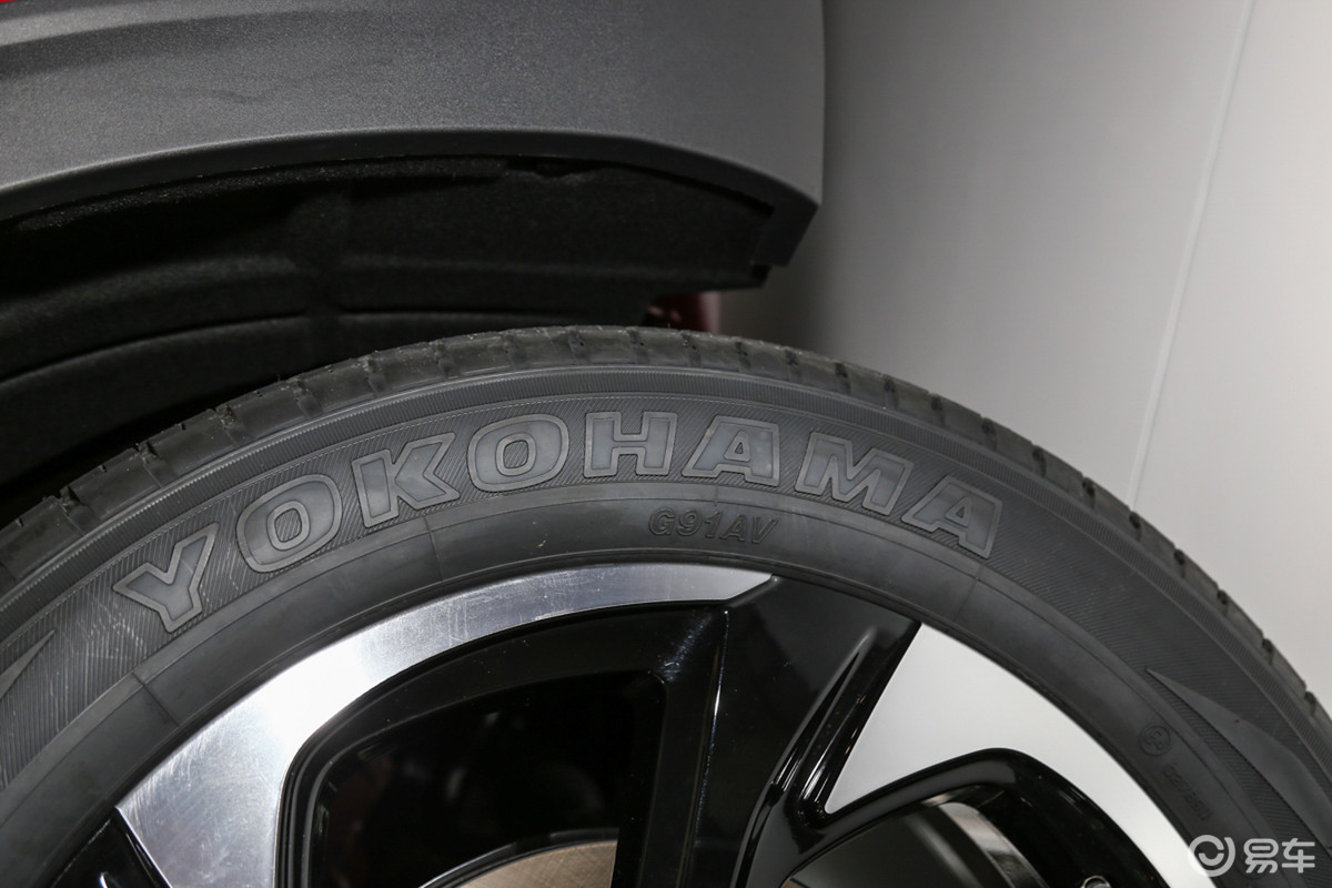 changan cs85 coupe crossover unveiled 30 Changan CS85 Coupe Crossover Looks Like The Lovechild Of A BMW X4 And A VW Touareg