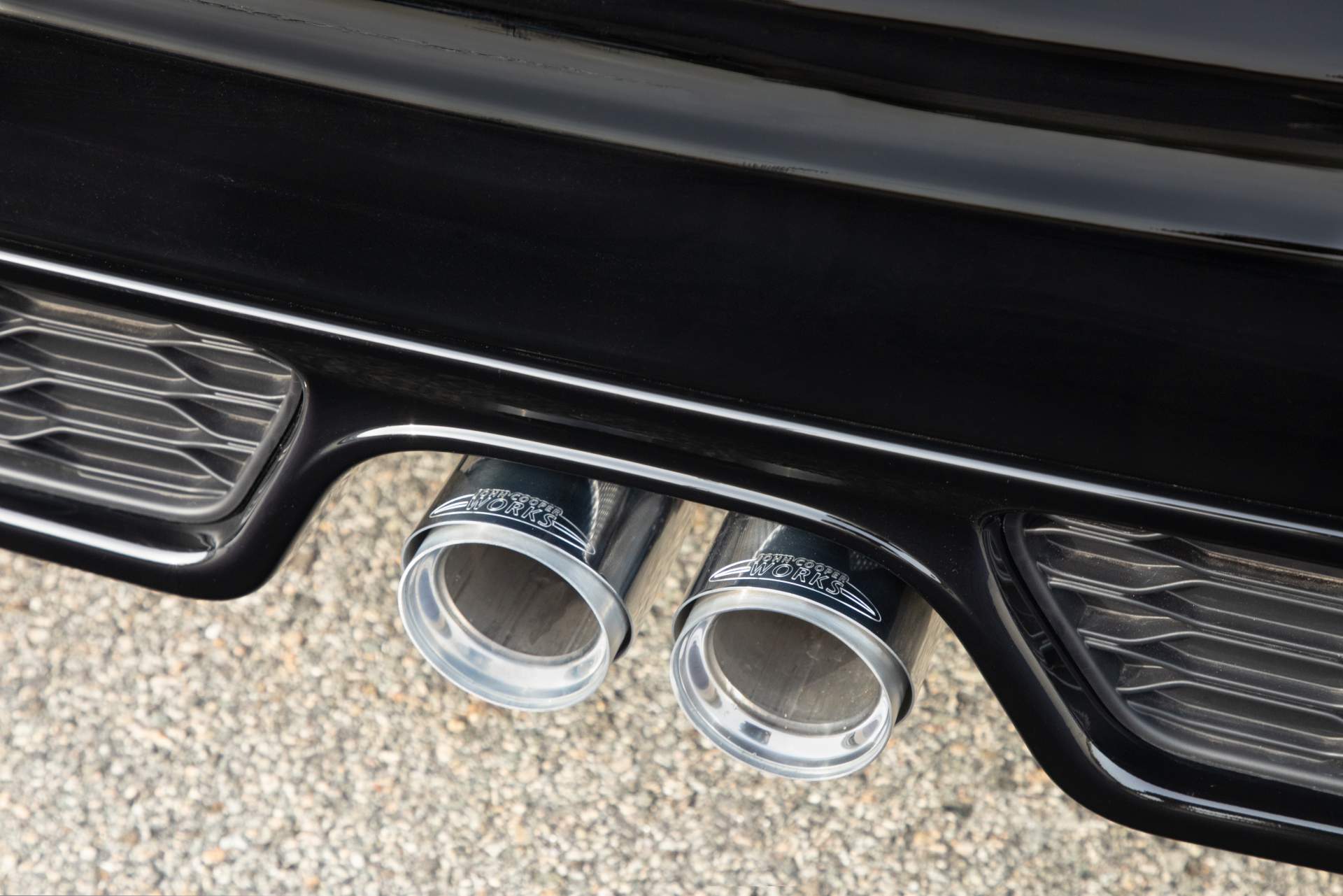 Mini John Cooper Works Knights Edition 16 Mini Brings JCW Knights Edition To LA Auto Show, Confirms JCW GP For 2020