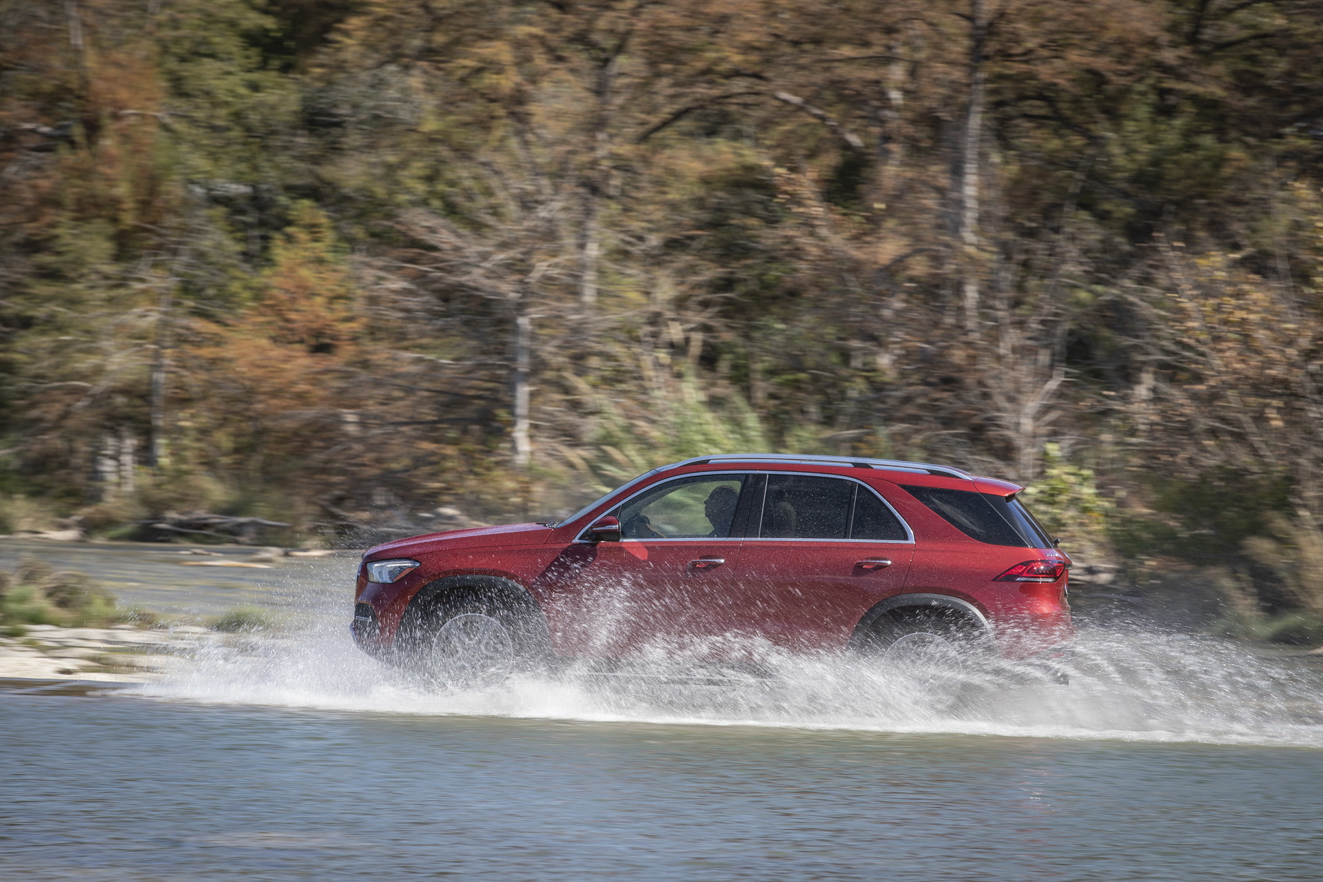 2019-Mercedes-GLE-67 2019 Mercedes GLE Detailed: More Tech, More Space, More Everything