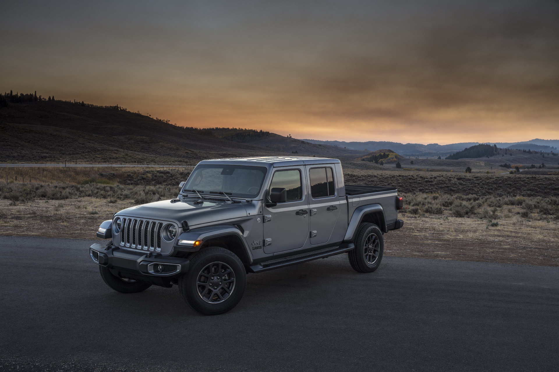 2020 Jeep Gladiator Truck 147 2020 Jeep Gladiator Just Can’t Wait To Tackle Some Off-Road Trails