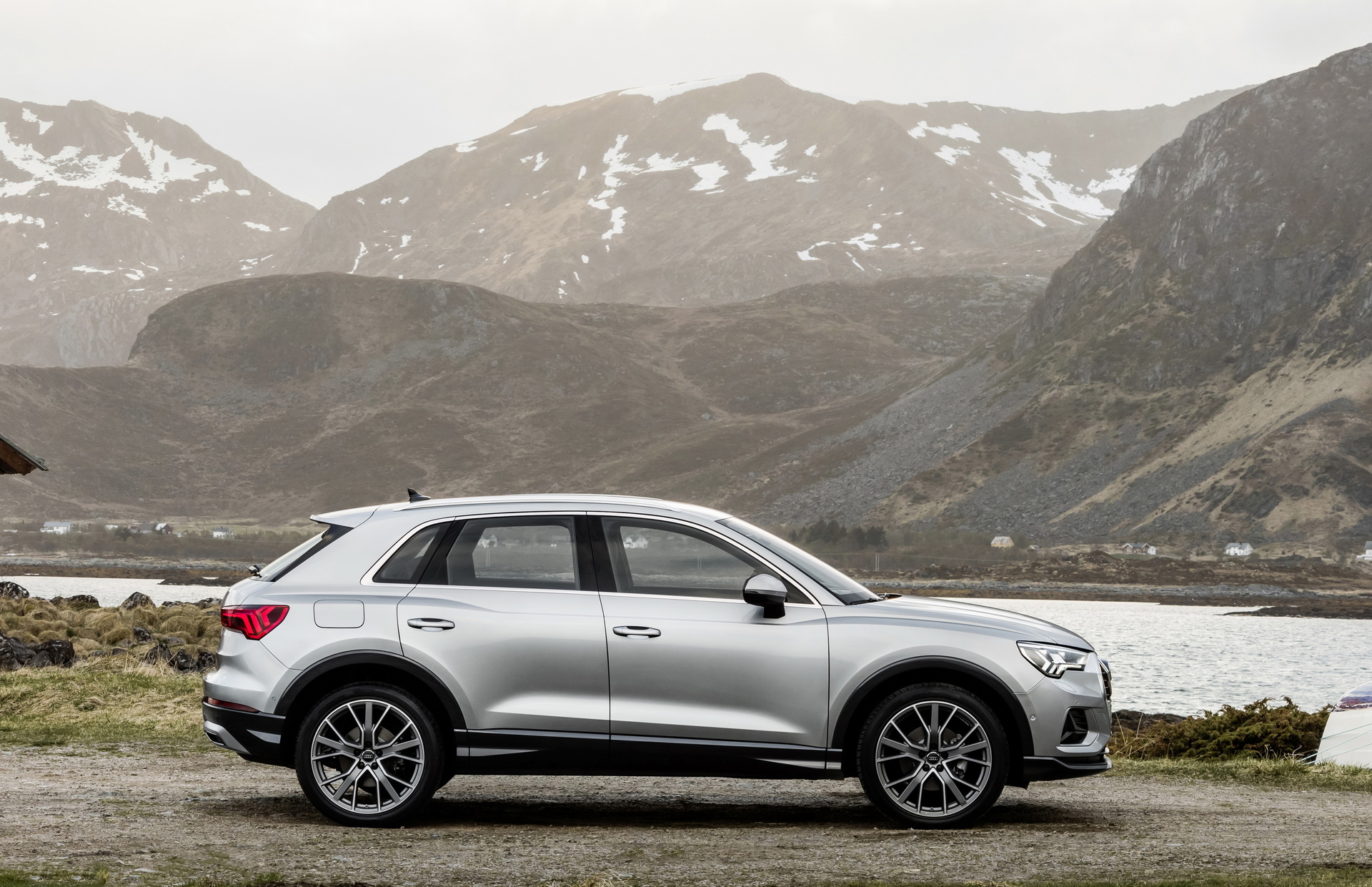 2019-Audi-Q3-26 Audi Adds Four New Powertrain Options To Euro-Spec 2019 Q3 Lineup