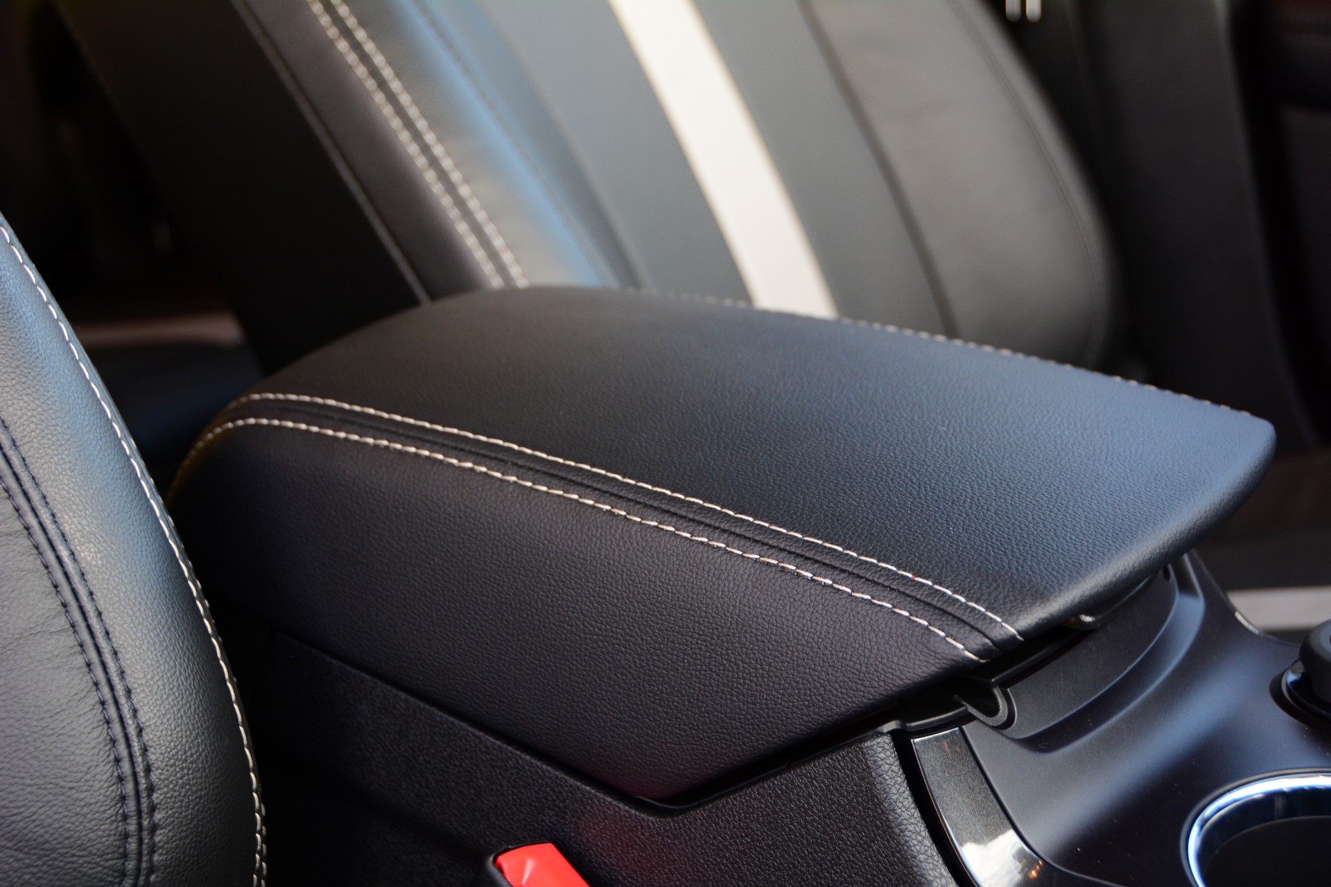 Ford-Explorer-Sport-SEMA-3 Ford Teams Up With Charity To Help Kids With Cancer Build An Explorer Sport For SEMA