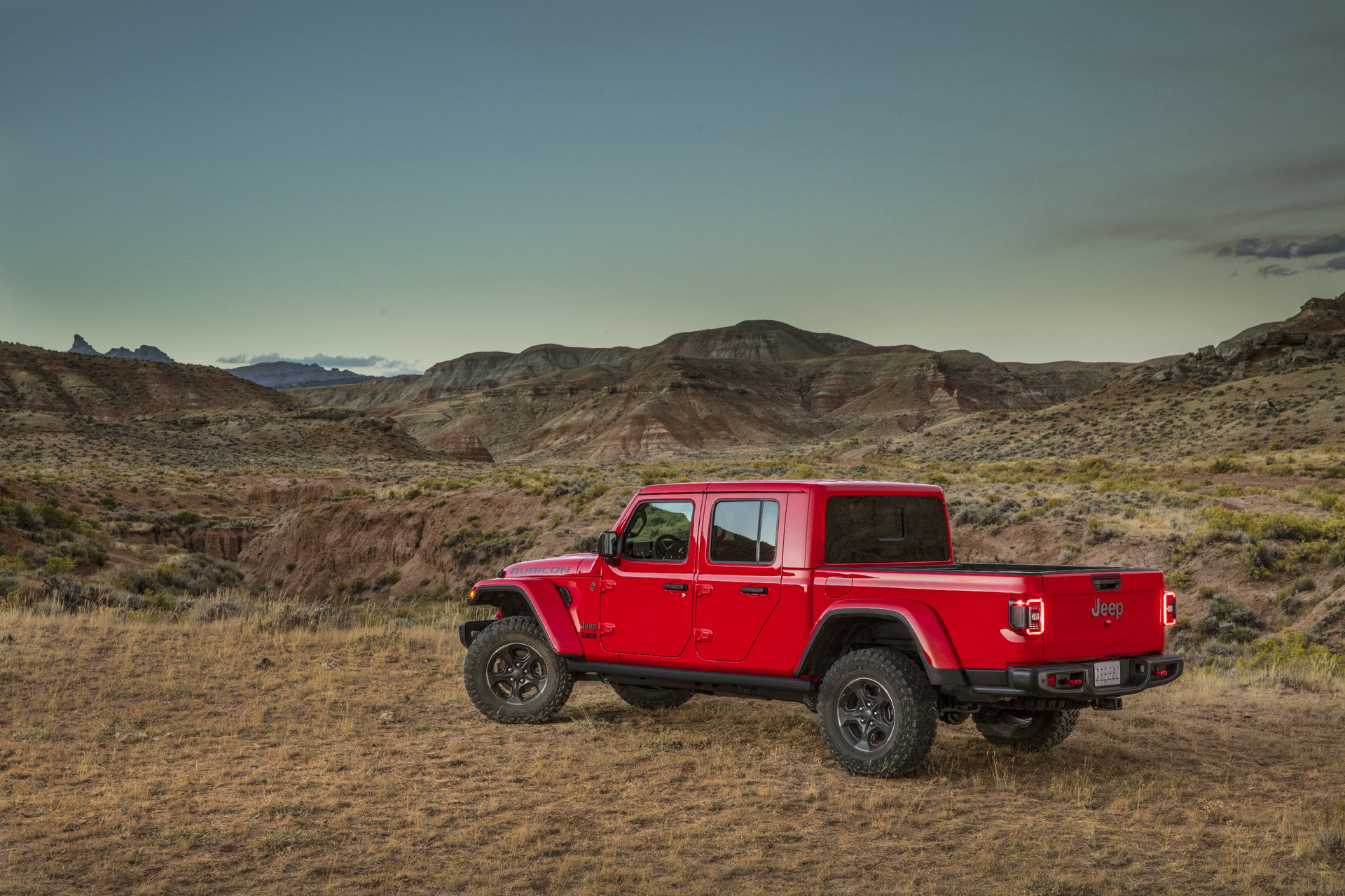 2020 Jeep Gladiator Truck 9 2020 Jeep Gladiator Just Can’t Wait To Tackle Some Off-Road Trails
