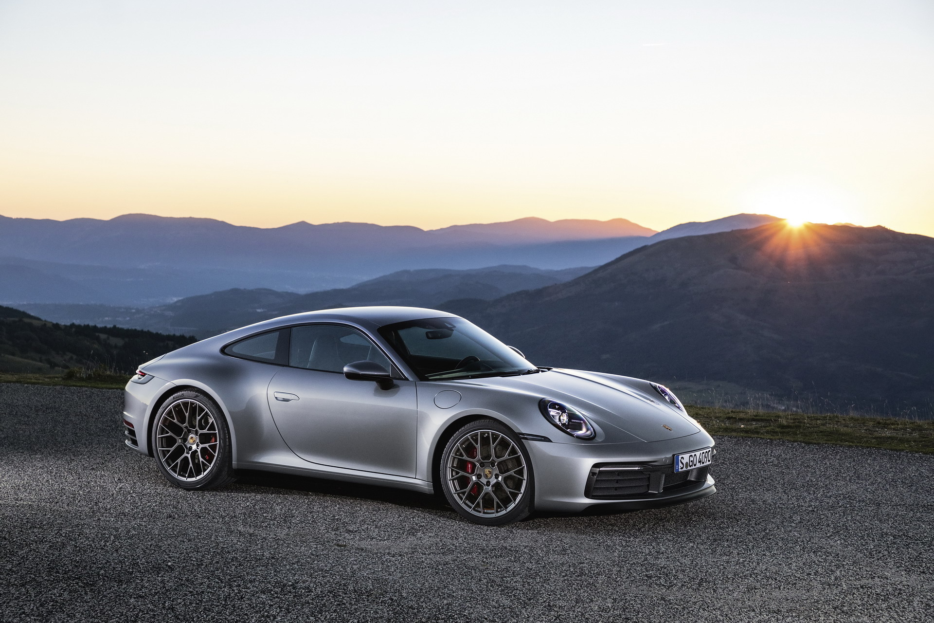 2020 Porsche 911 5 2020 Porsche 911 Is New And More Powerful, But Oh, So Familiar
