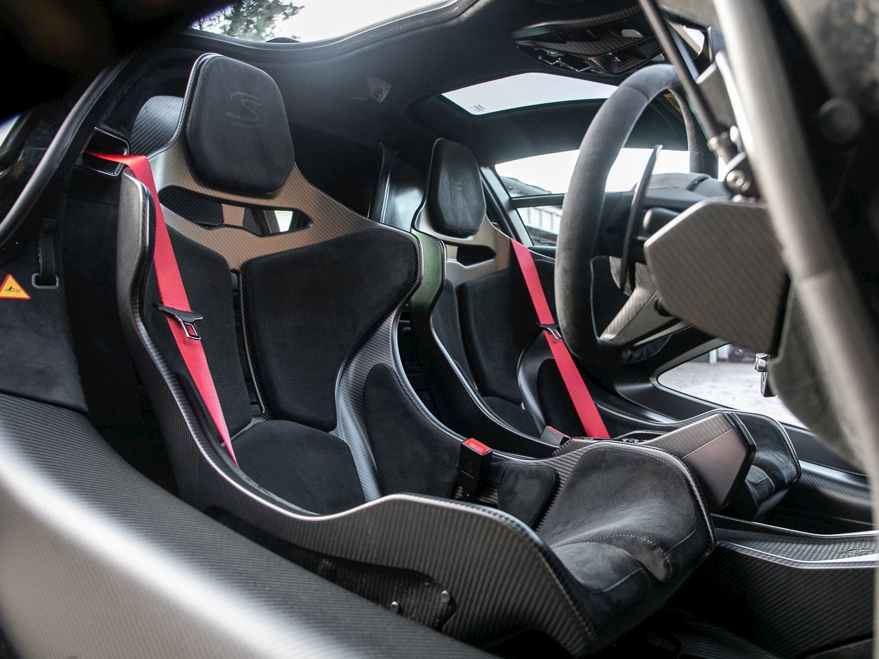 McLaren-Senna-For-Sale-14 A Flipper Has Put This Practically New McLaren Senna Up For Sale