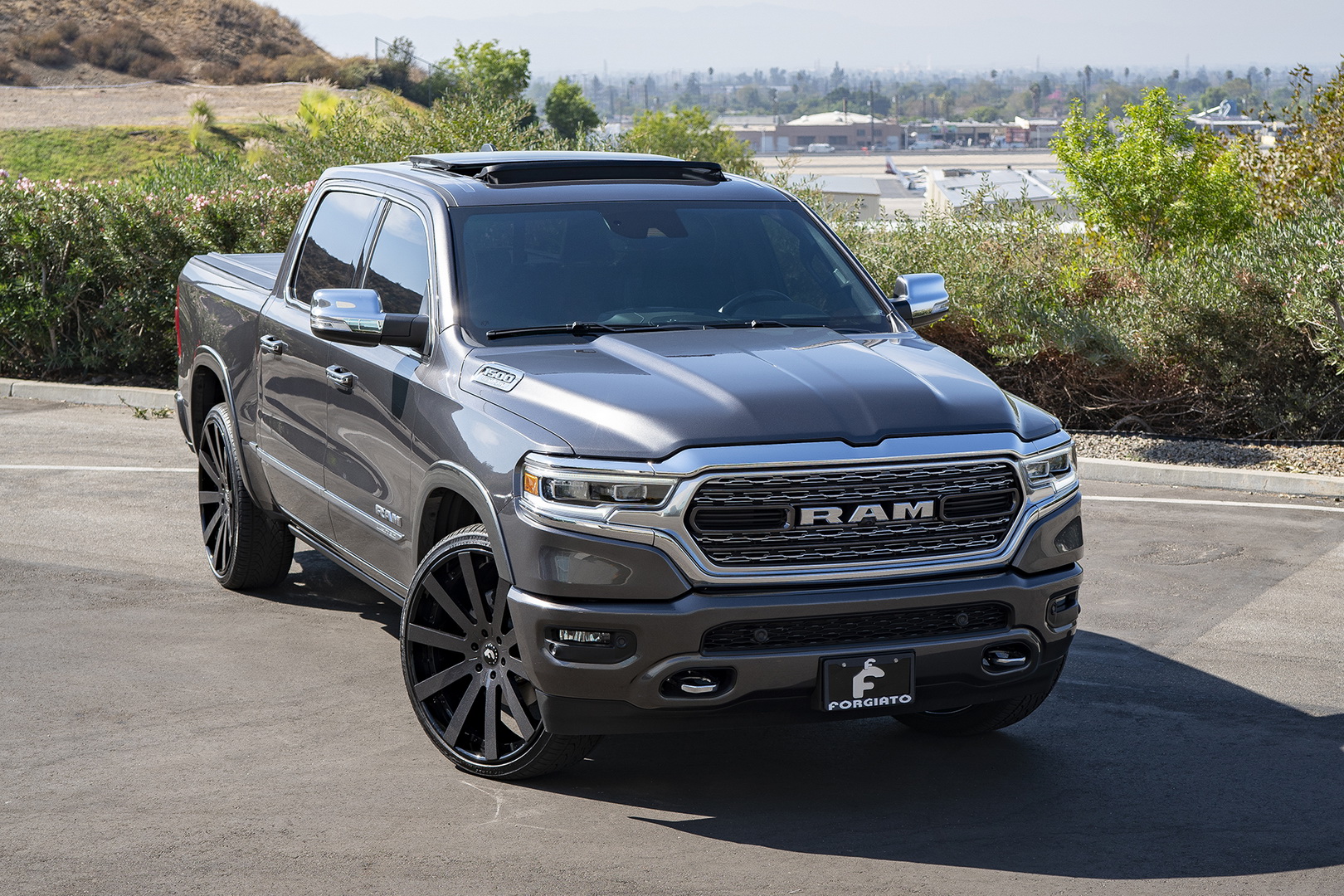 2019 ram 1500 shaq forgiato 1 Shaq Buys New RAM 1500, Has It Fitted With 26-In Wheels