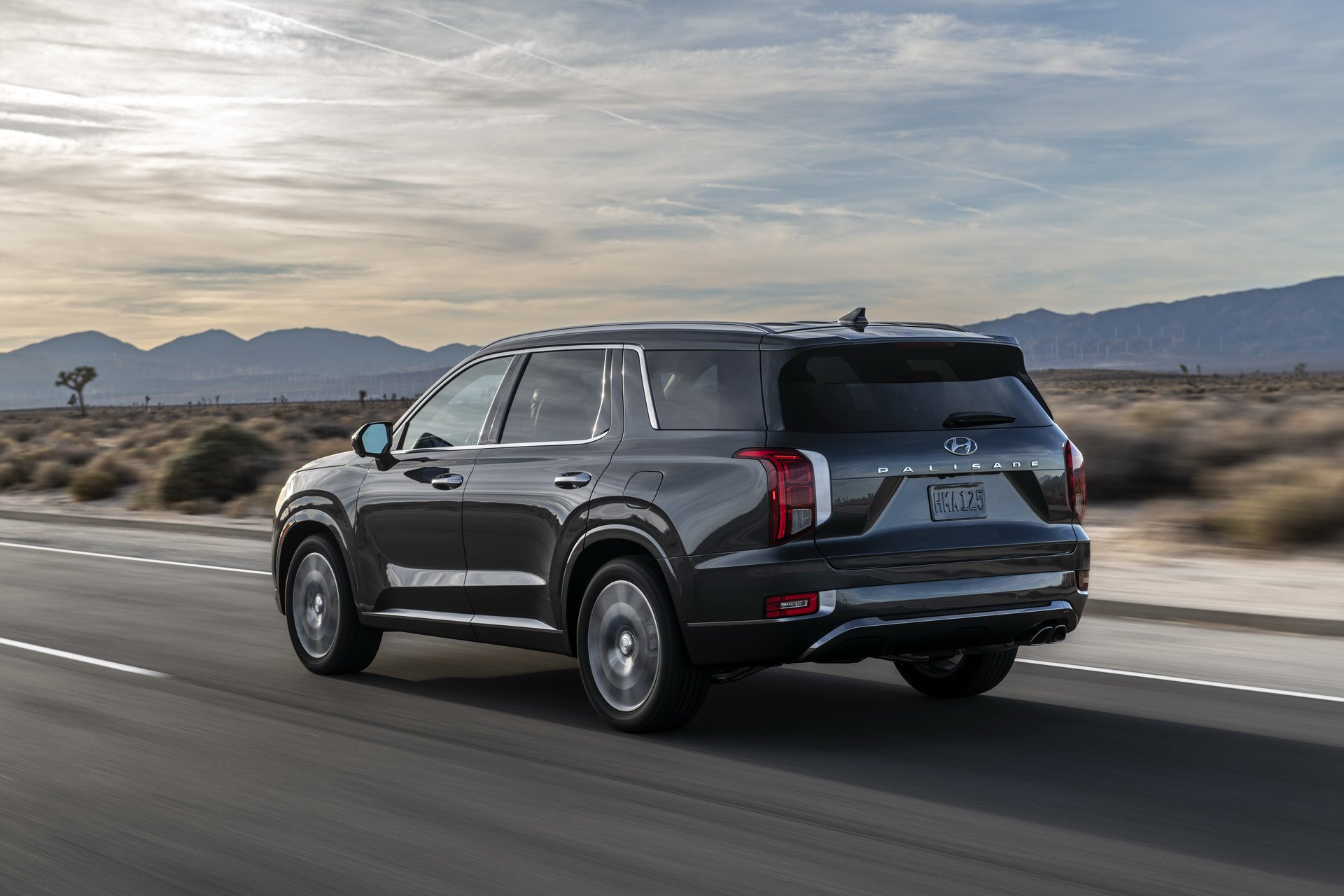 hyundai palisade la live pics 27 Hyundai’s New Palisade SUV Is What The VW Atlas Should Have Been