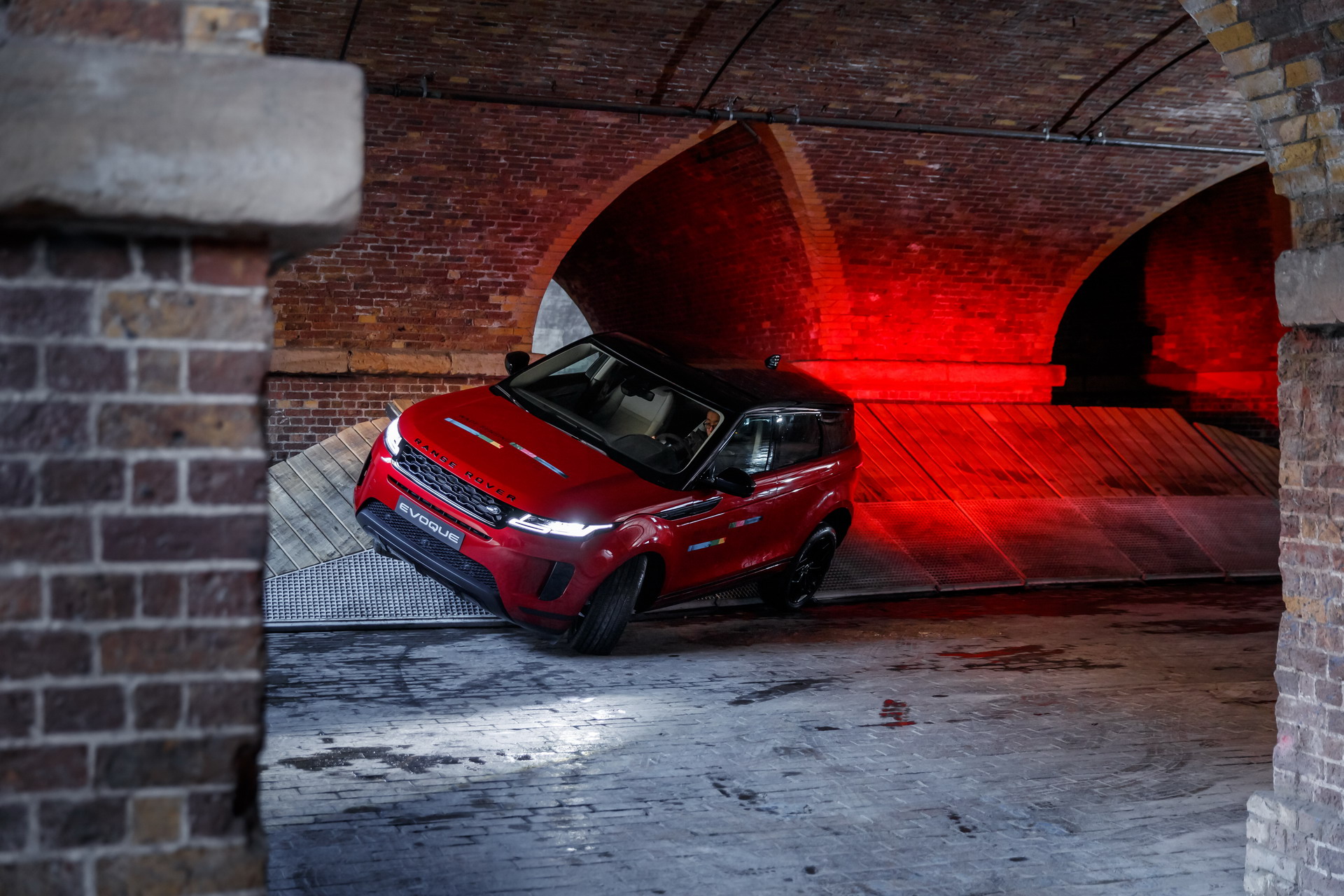 2020 Range Rover Evoque II 53 2020 Range Rover Evoque Is A Baby Velar In A Short Skirt (Live Gallery)