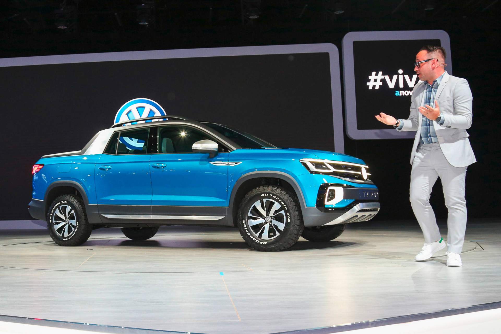 World première of the Tarok Concept in São Paulo VW Tarok Concept Breaks Cover, Previews Global Compact Pickup