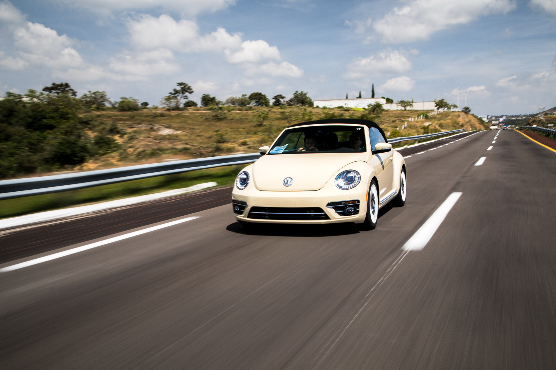 2019_Beetle_Convertible_Final_Edition--0001 Bye Bye VW Beetle! Final Edition Bids Farewells To An Iconic Nameplate