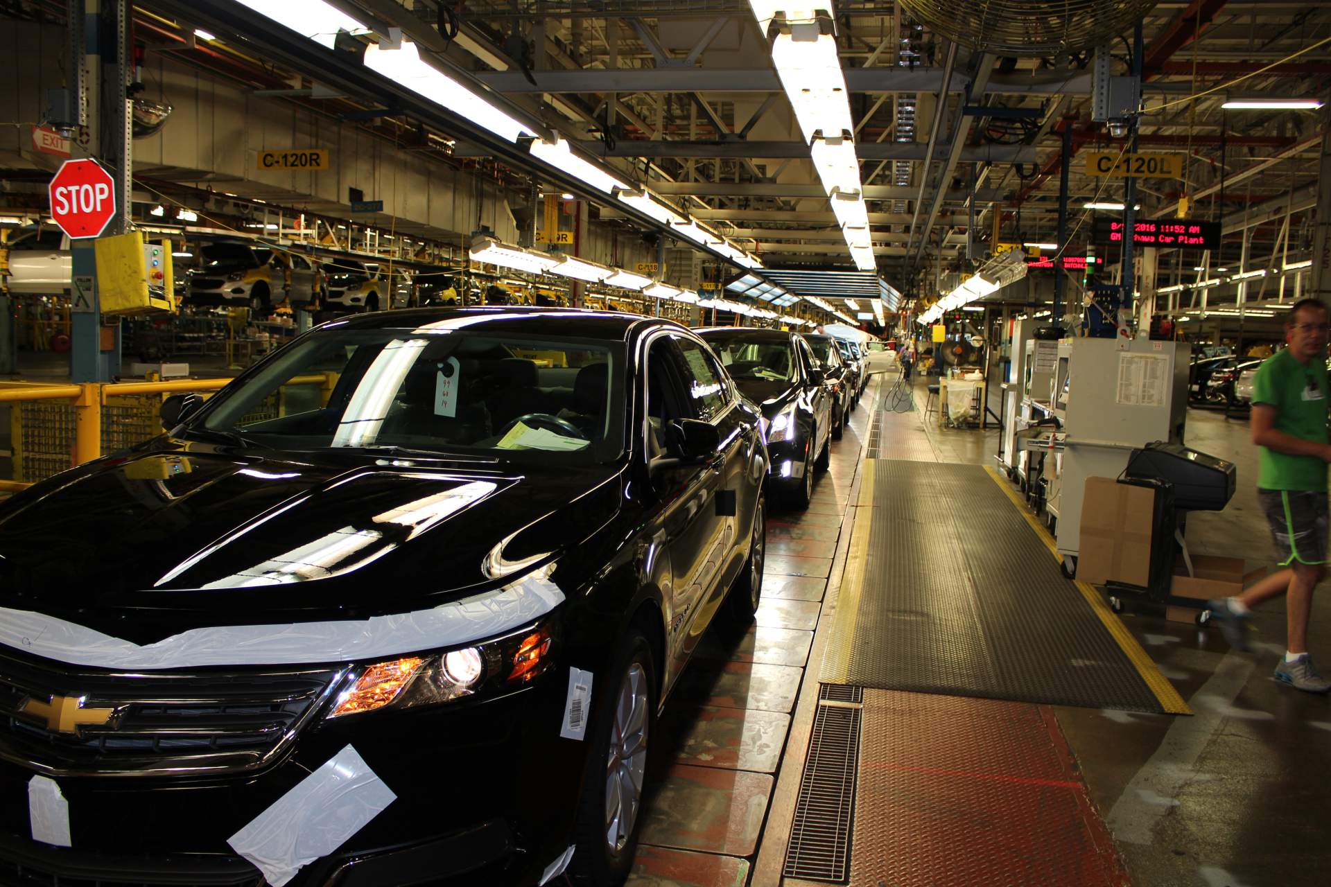 GM Oshawa Assembly Plant 9 Unifor Recruits Sting To Help Save GM’s Oshawa Assembly Plant
