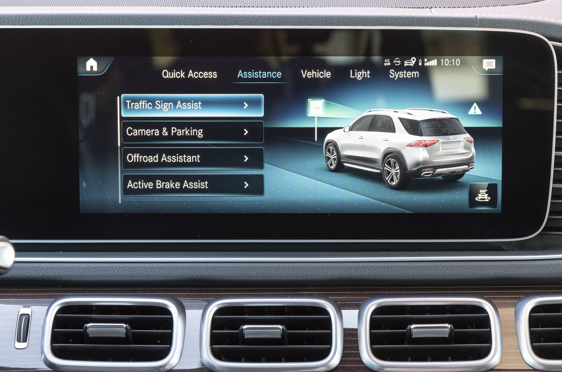 2019-Mercedes-GLE-142 2019 Mercedes GLE Detailed: More Tech, More Space, More Everything