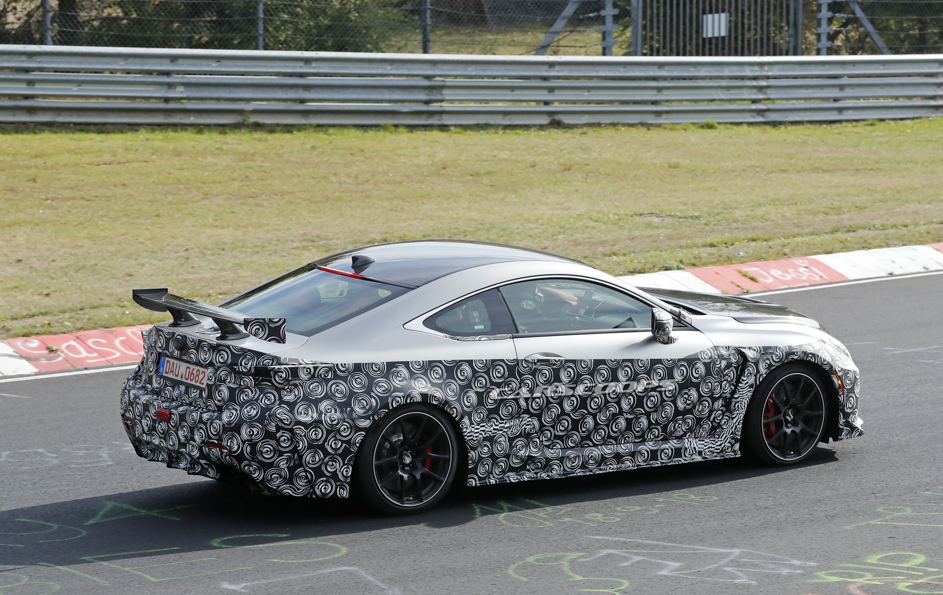 Lexus-RC-F-GT-15 Track-Focused Lexus RC F GT Flexes Its Muscles Before The Big Debut