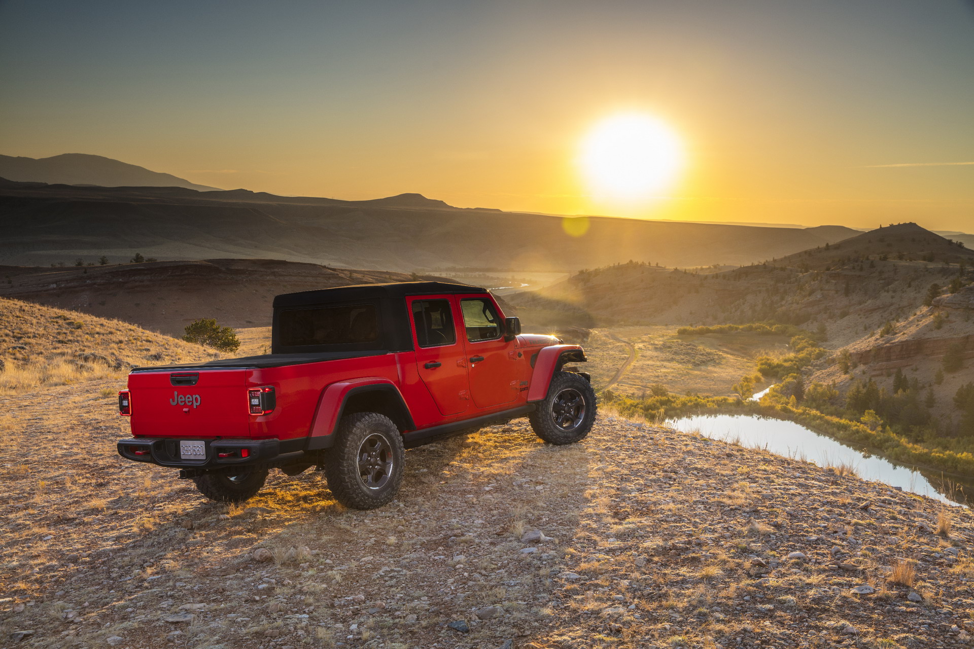 2020 Jeep Gladiator Truck 40 2020 Jeep Gladiator Just Can’t Wait To Tackle Some Off-Road Trails