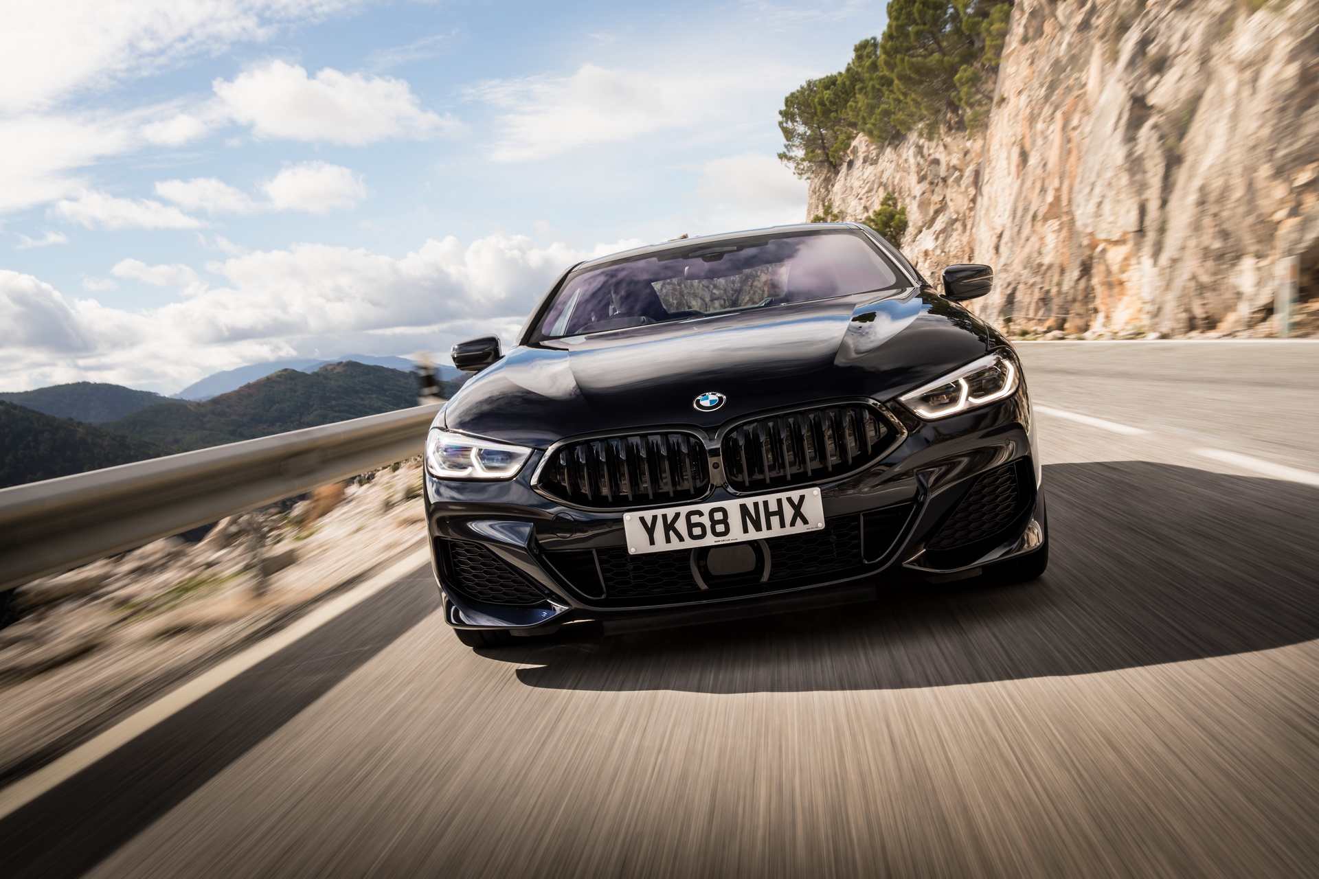 2019-BMW-8-Series-UK-53 2019 BMW 8-Series Coupe Lands In The UK Priced From £76,270