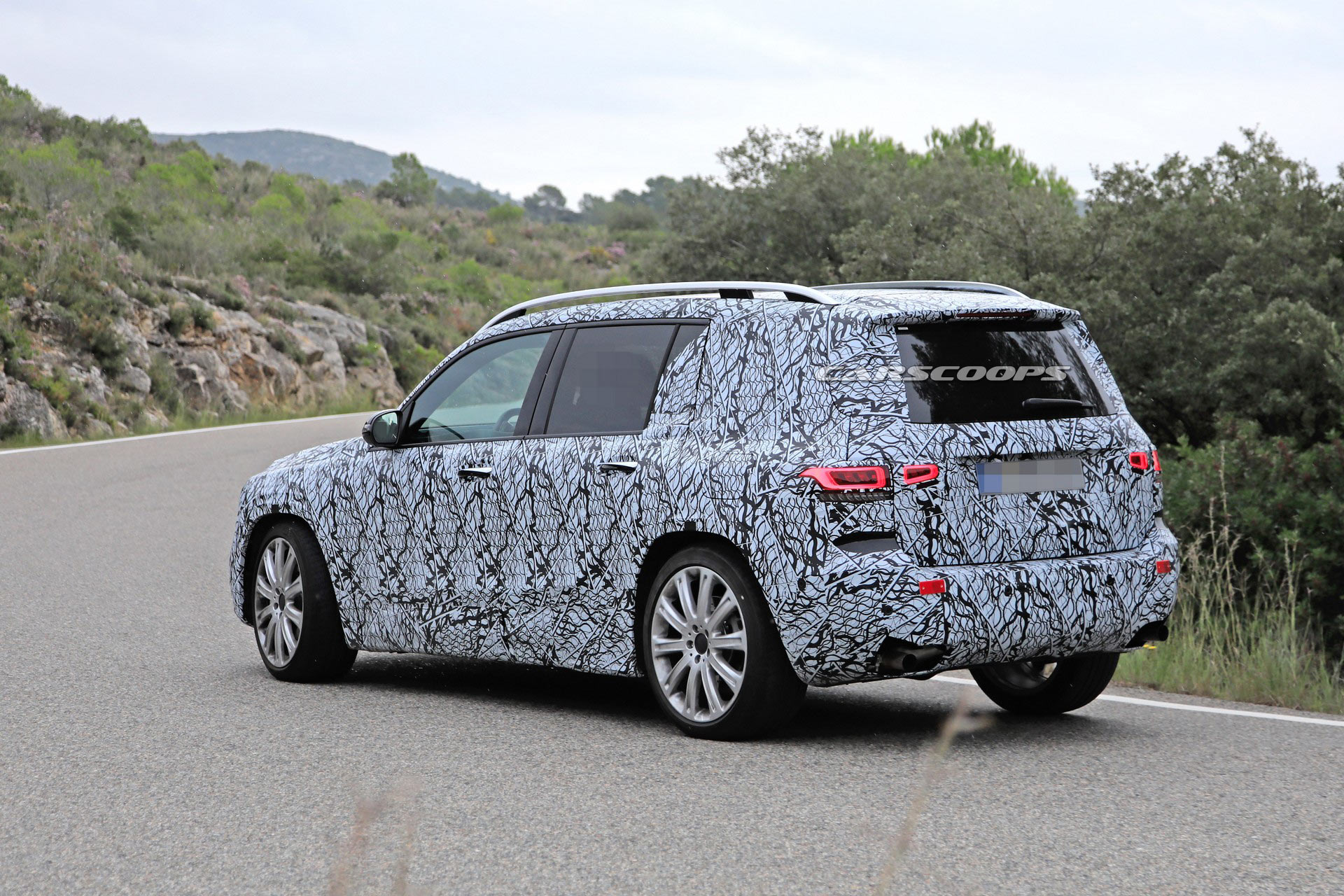 Mercedes-AMG-GLB-35-21 Mercedes-AMG GLB 35 Caught Testing Its 301 HP Turbo Four Engine