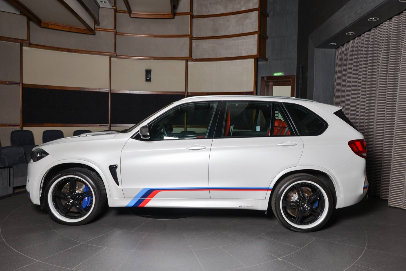 BMW-X5-M-Abu-Dhabi-3 BMW X5 M Wants Everyone To Know It Was Developed By M Division