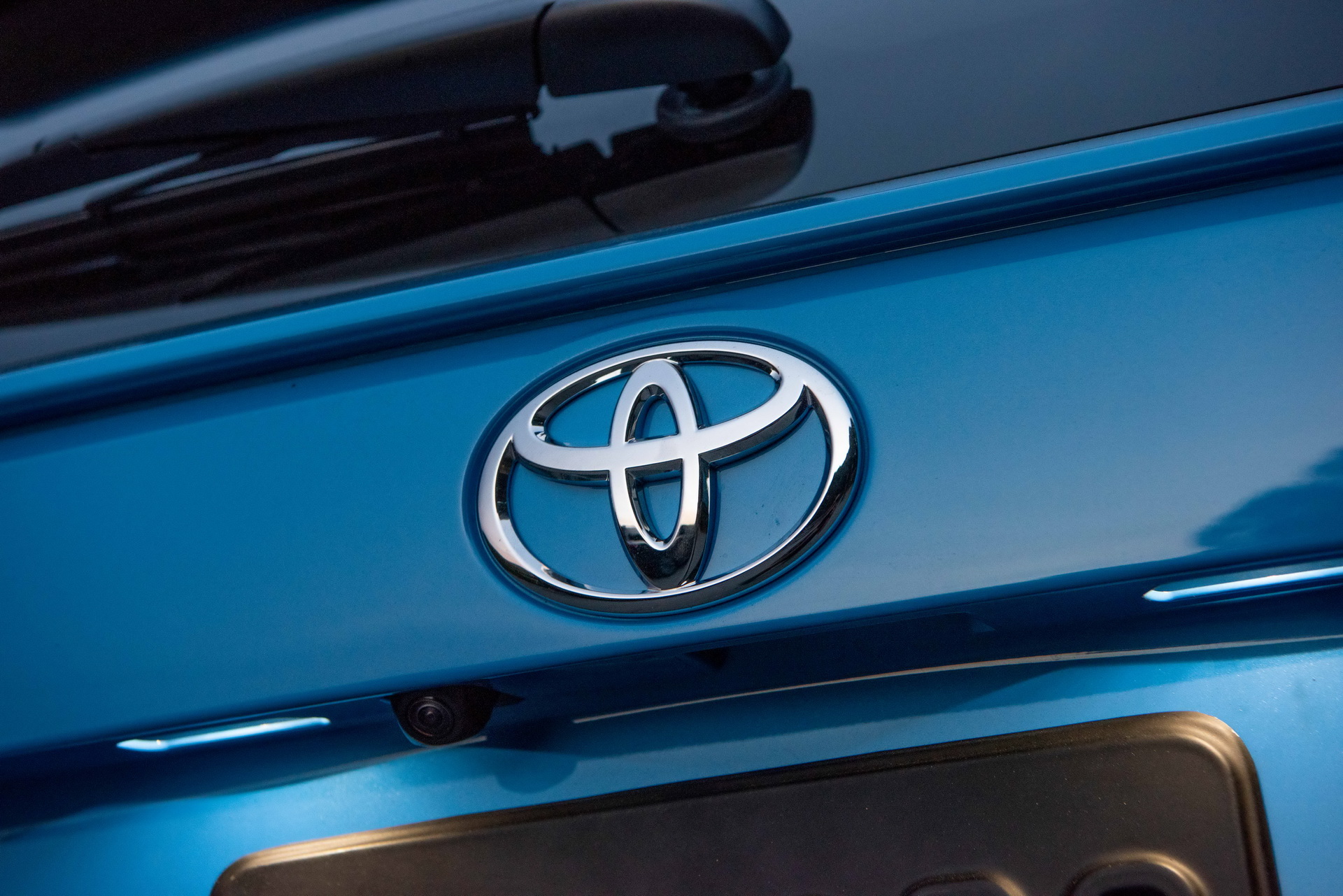 2019-Toyota-RAV4-14 2019 Toyota RAV4 Starts From $26,545: All The Details On Prices, Grades And Equipment