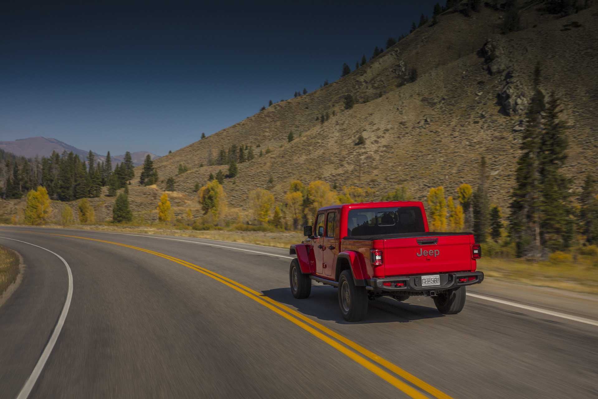 2020 Jeep Gladiator Truck 123 2020 Jeep Gladiator Just Can’t Wait To Tackle Some Off-Road Trails