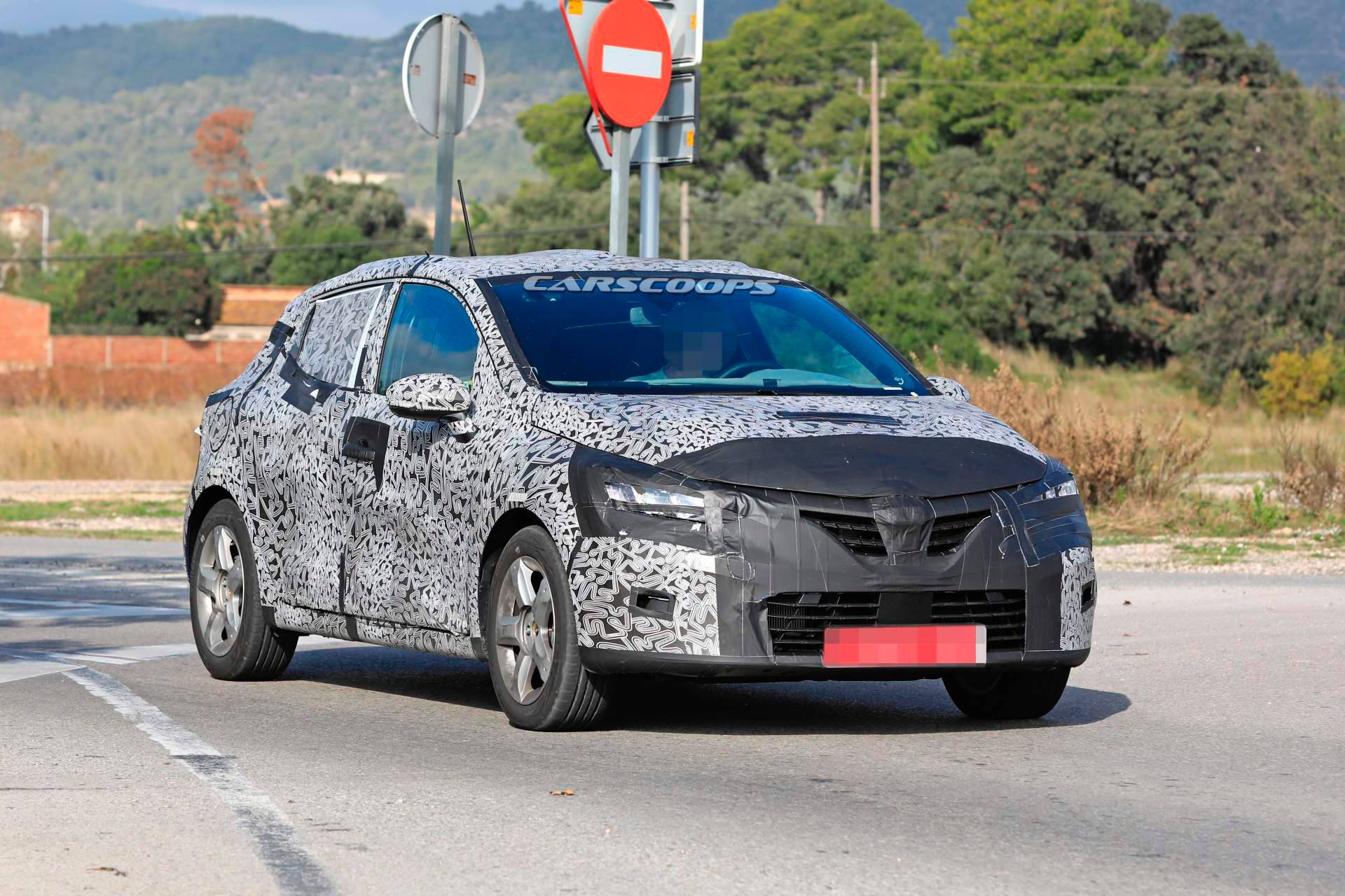 2019 Renault Clio spy shots 4 2019 Renault Clio Spied Looking More Familiar As It Drops Padded Camo