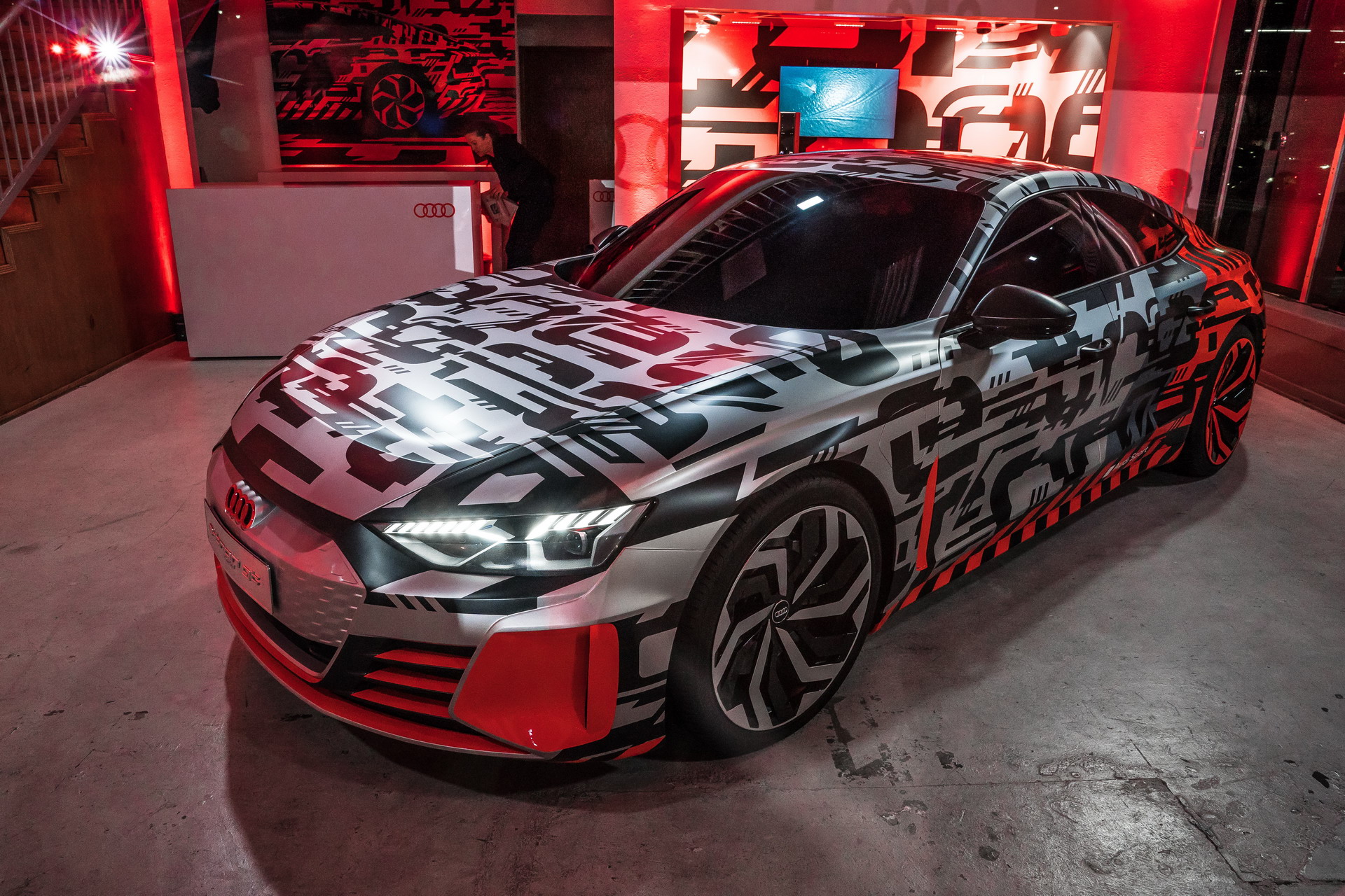 Audi e-tron GT Concept 32 Audi e-tron GT Is An Electrifying Super-Sedan That’s Coming In 2020