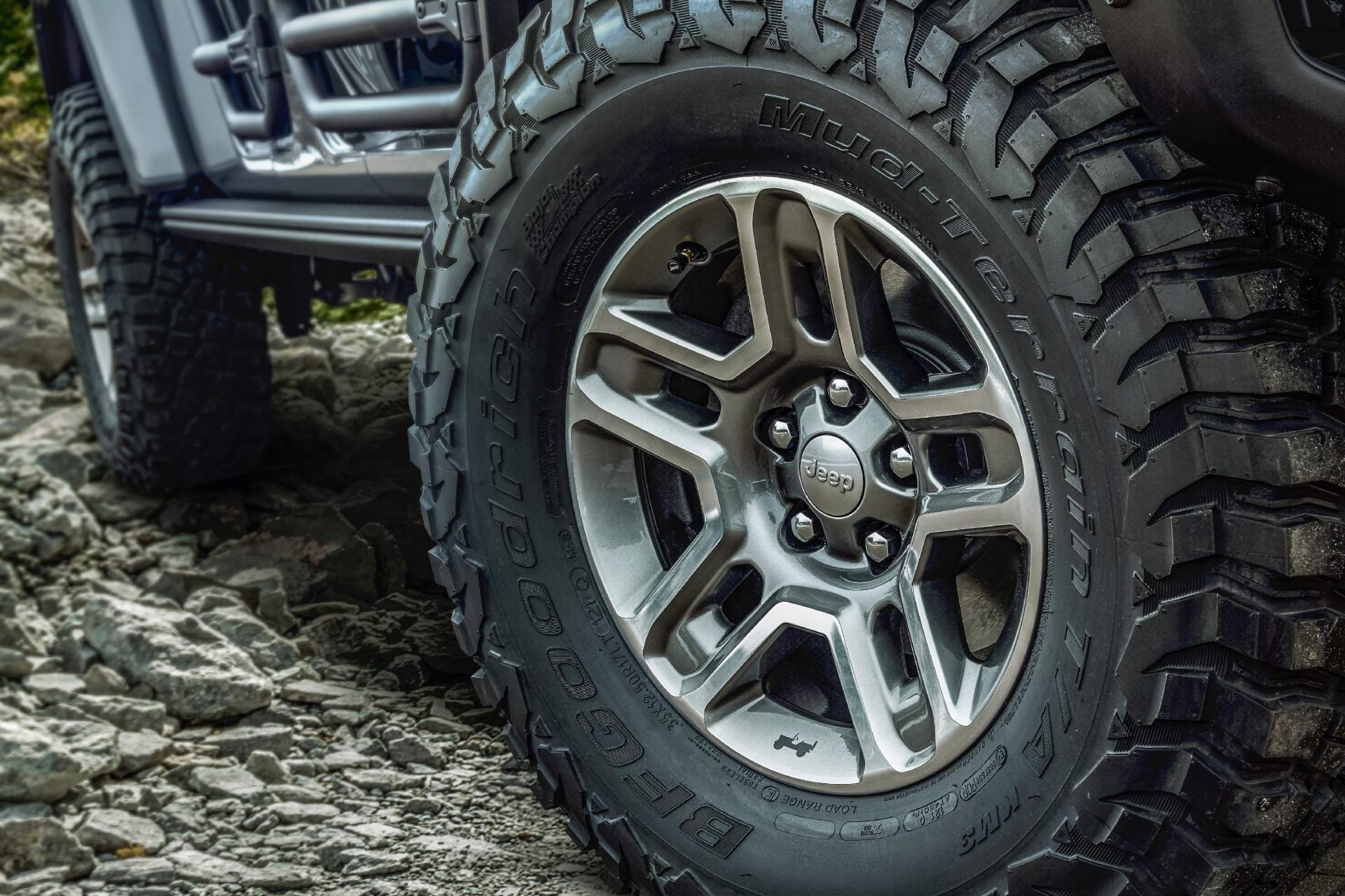 Mopar five-spoke wheels for the all-new 2020 Jeep® Gladiator 2020 Jeep Gladiator Already Worthy Of Mopar’s Attention