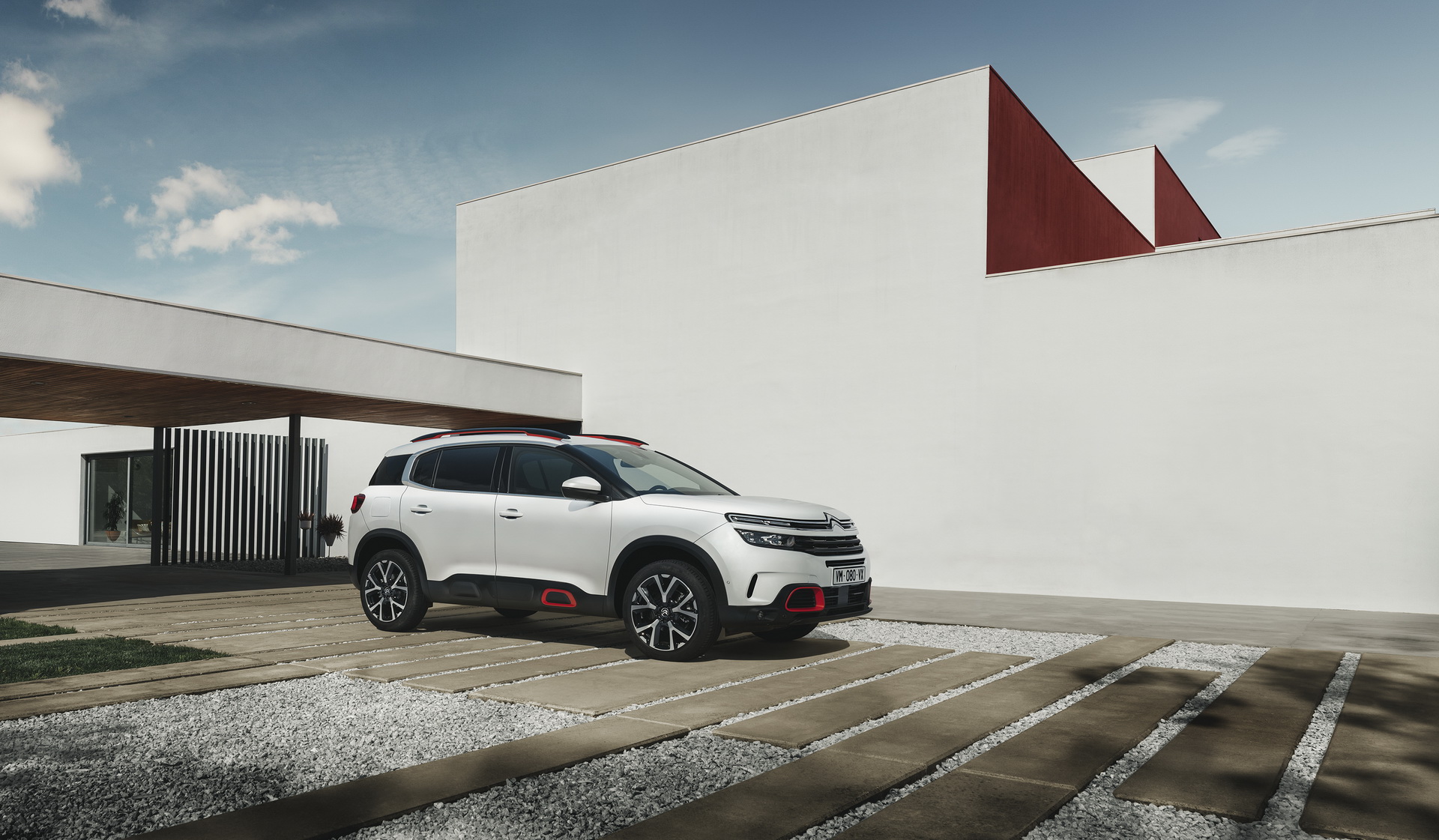 citroen c5 aircross uk pricing specs 1 New Citroen C5 Aircross Priced From £23,225 In The UK