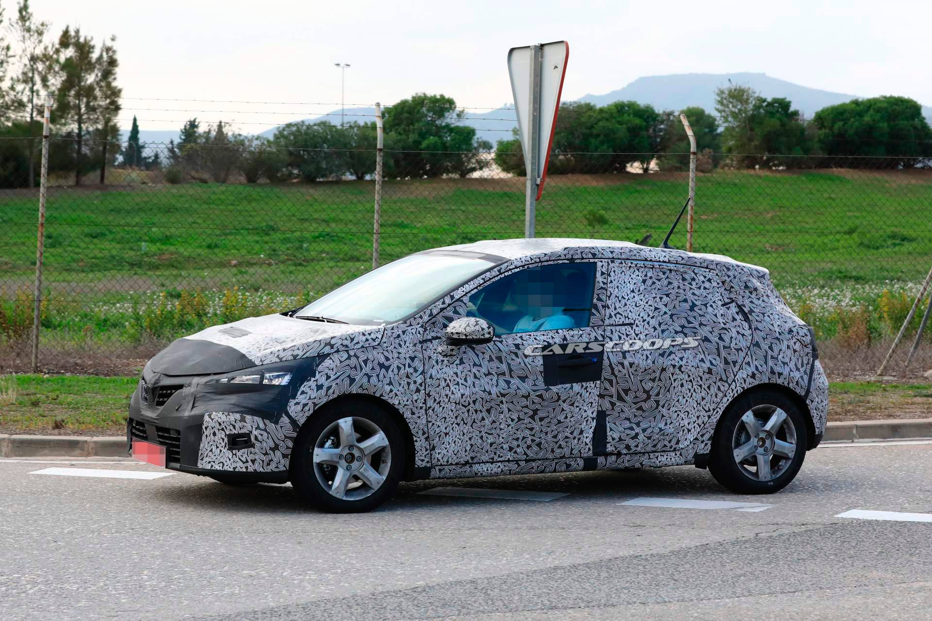2019 Renault Clio spy shots 14 2019 Renault Clio Spied Looking More Familiar As It Drops Padded Camo