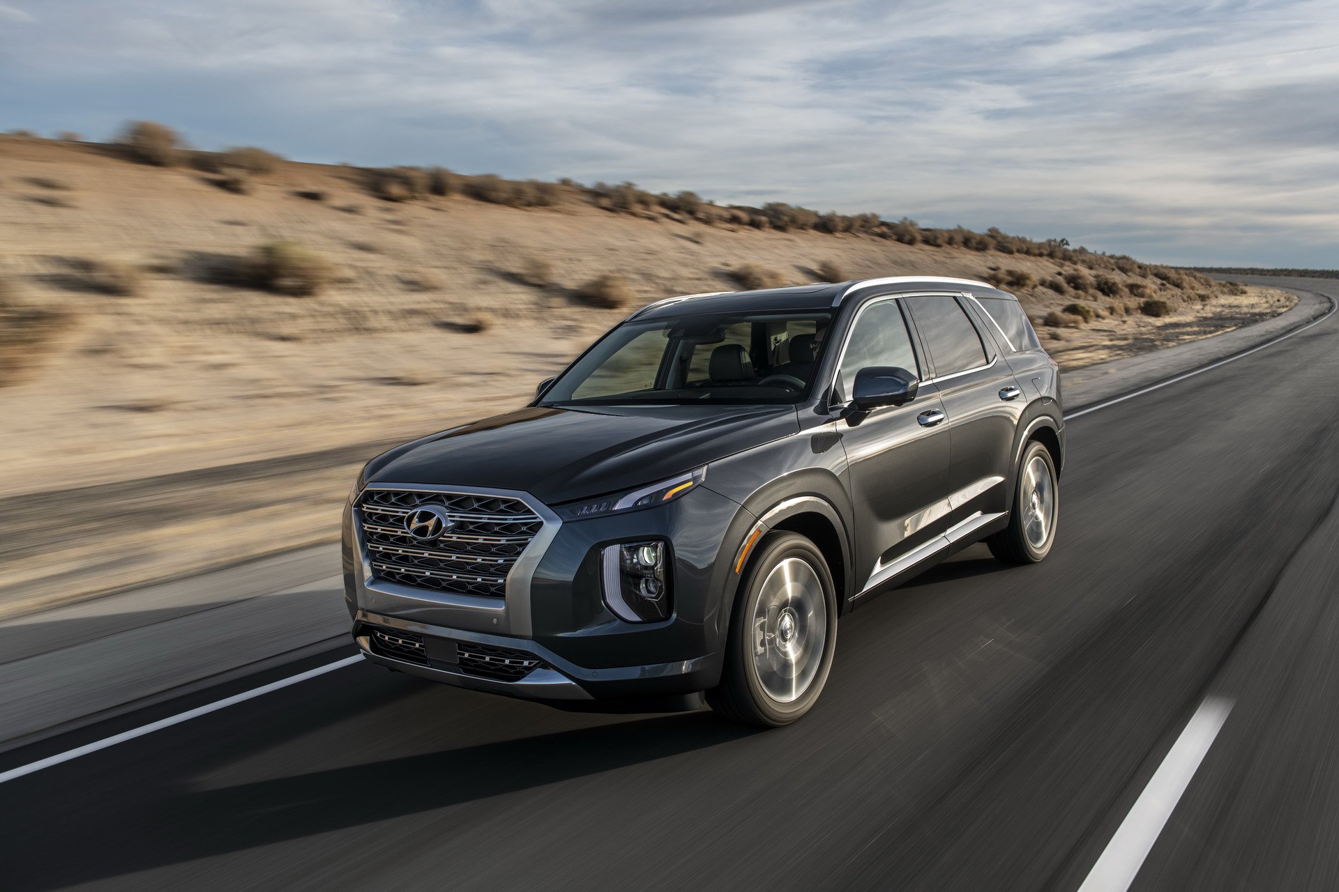 hyundai palisade la live pics 23 Hyundai’s New Palisade SUV Is What The VW Atlas Should Have Been