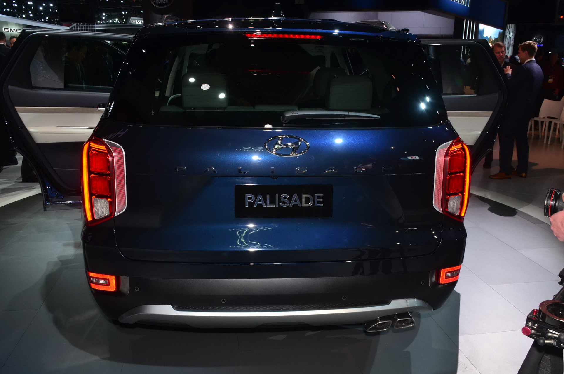 hyundai palisade la live pics 5 Hyundai’s New Palisade SUV Is What The VW Atlas Should Have Been