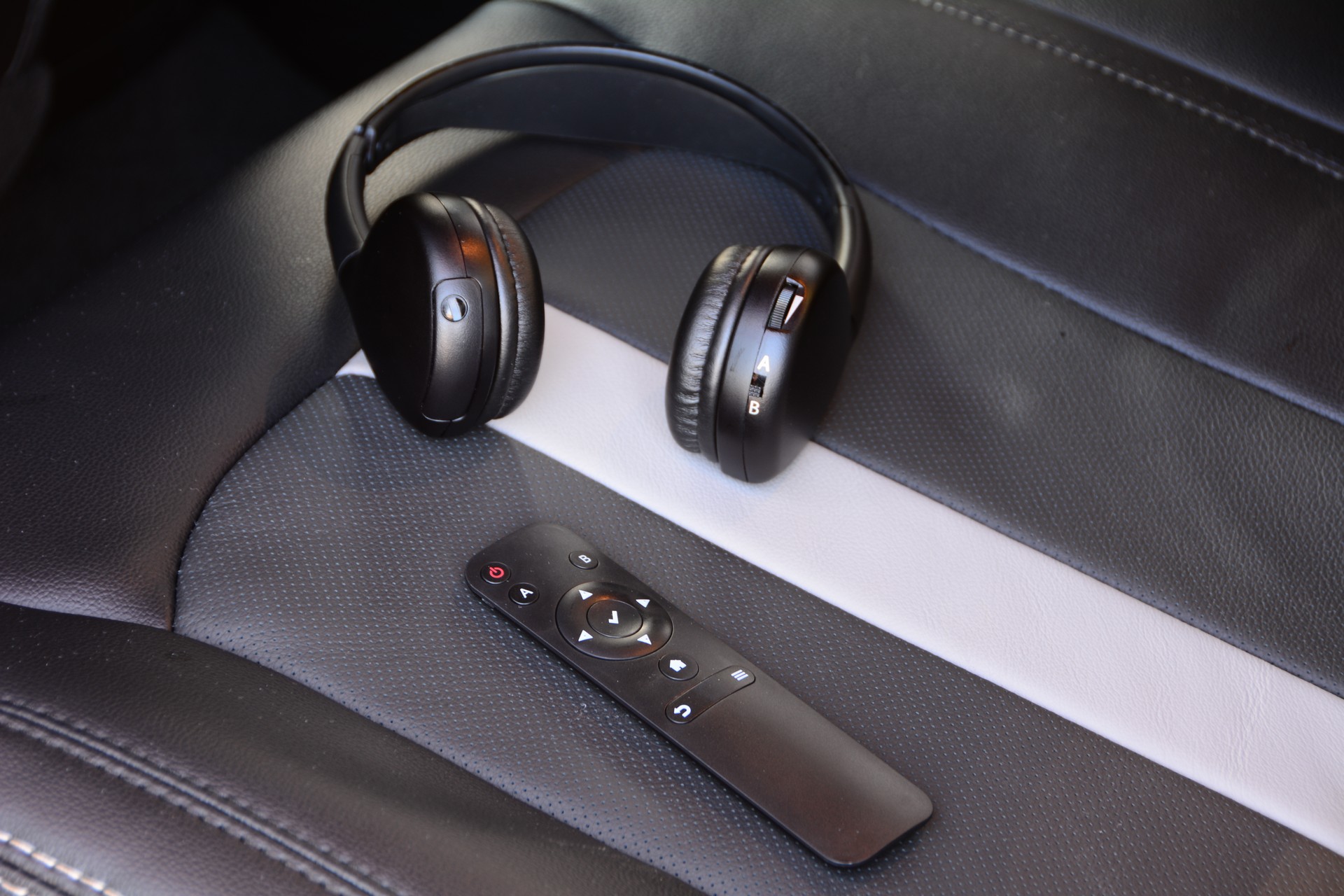 Ford-Explorer-Sport-SEMA-1 Ford Teams Up With Charity To Help Kids With Cancer Build An Explorer Sport For SEMA