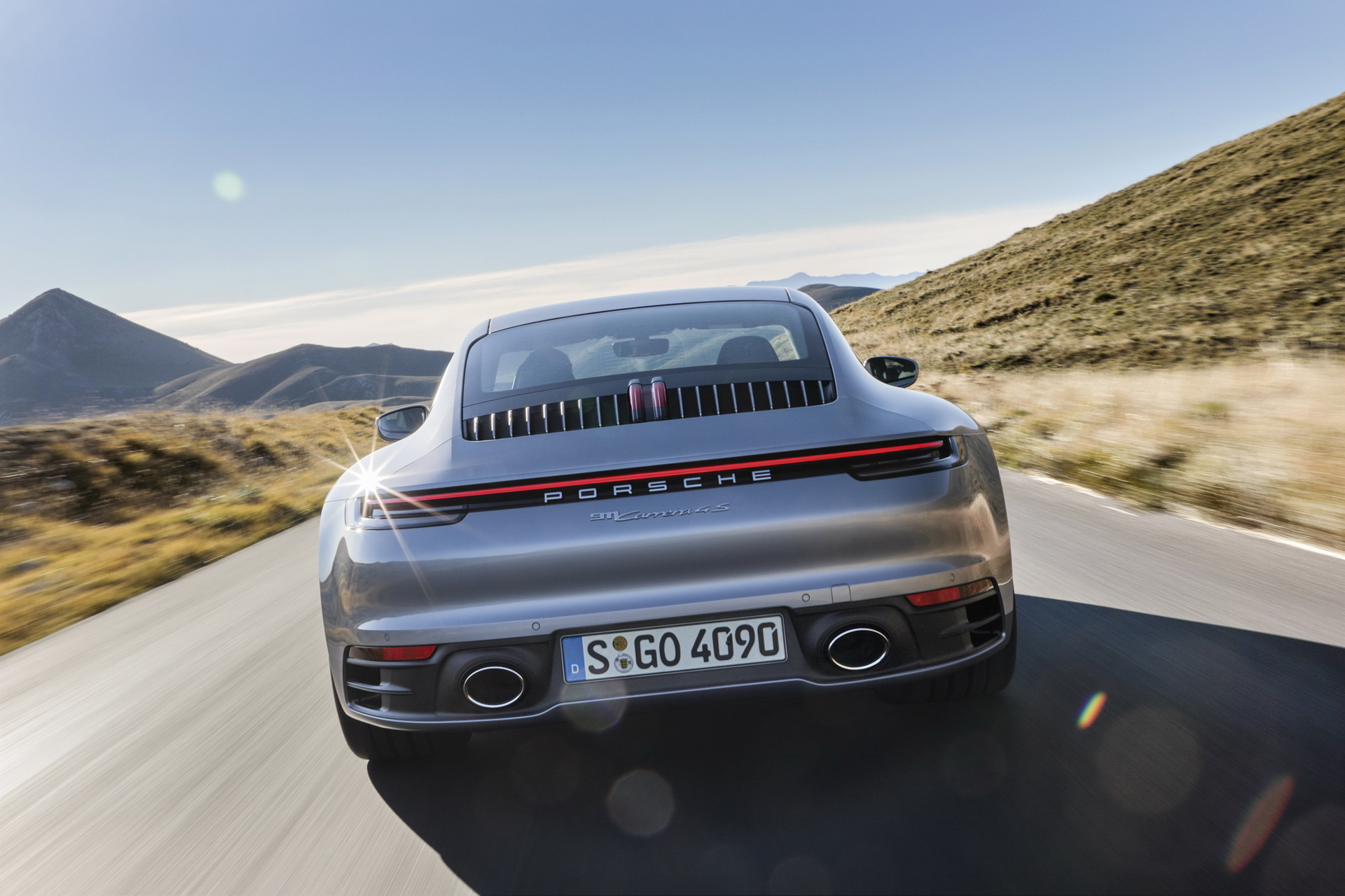 NMew Porsche 911 992 8 2020 Porsche 911 Is New And More Powerful, But Oh, So Familiar