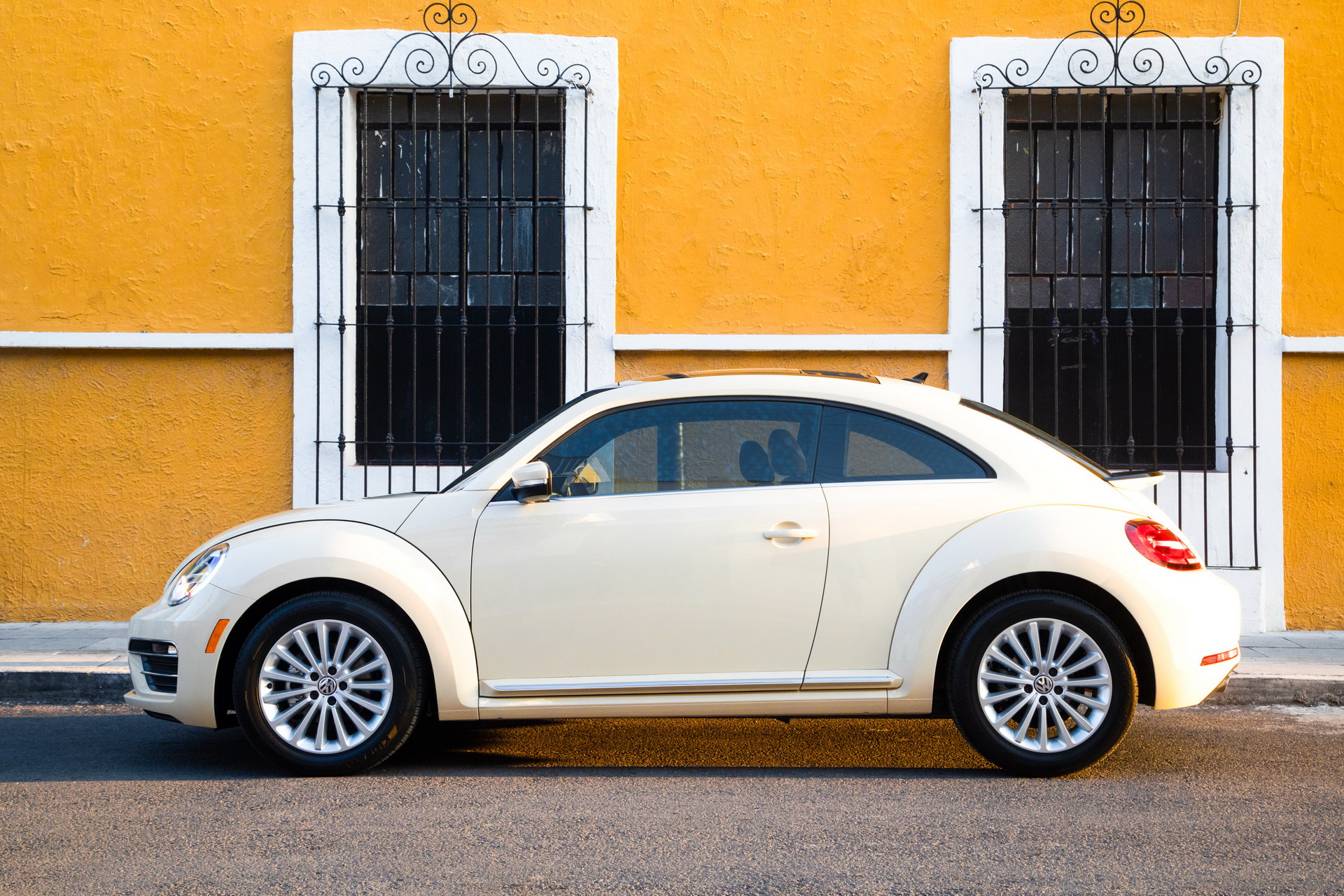 2019_Beetle_Convertible_Final_Edition--0018 Bye Bye VW Beetle! Final Edition Bids Farewells To An Iconic Nameplate
