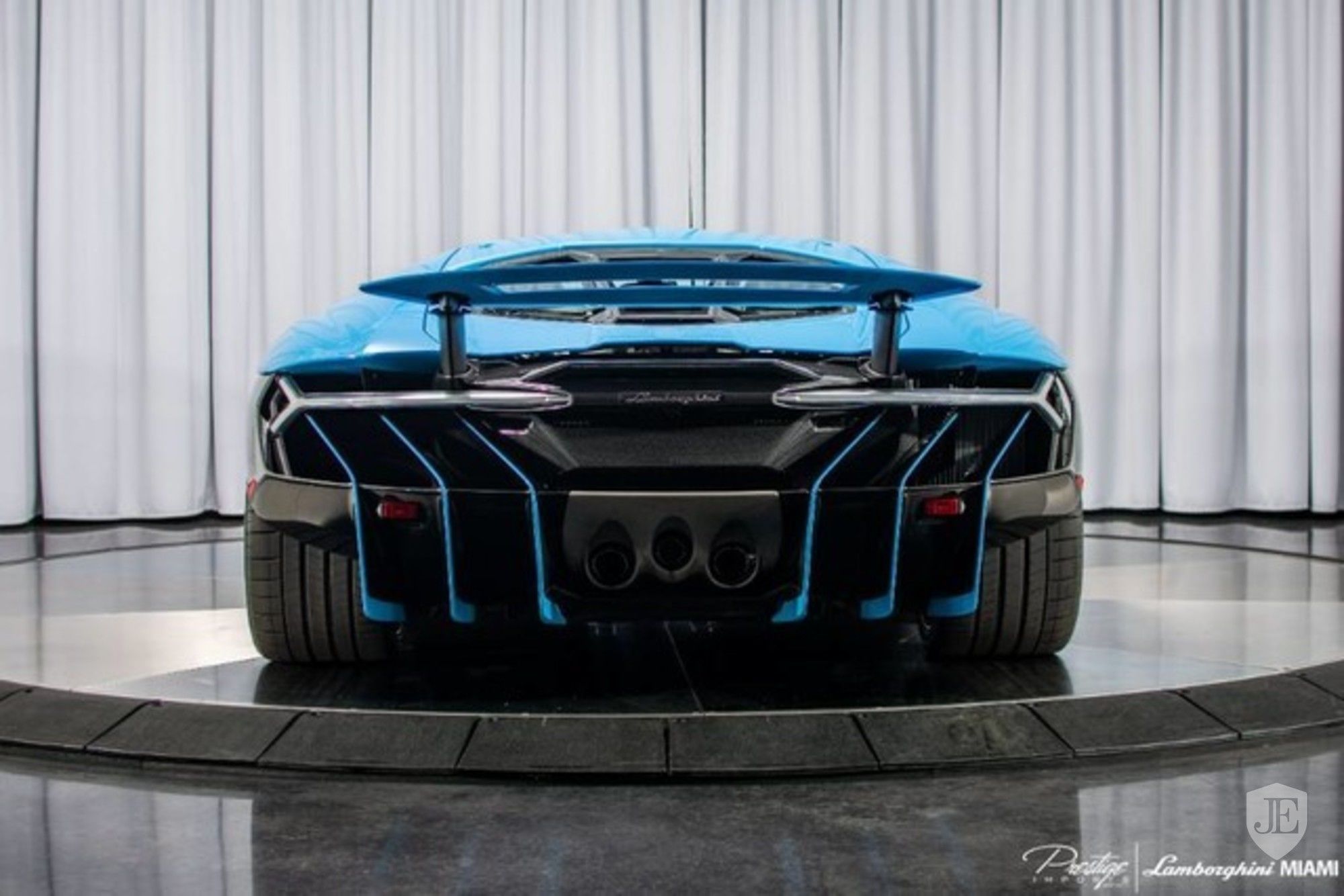 Lamborghini-Centenario-4 Who Fancies A Bright Blue Lamborghini Centenario?