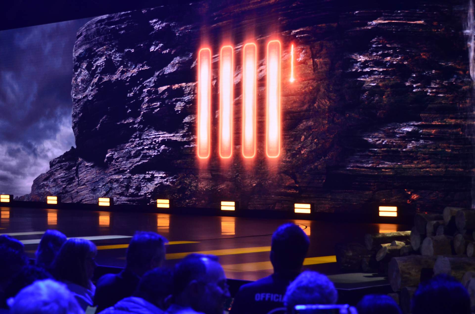 2020 Jeep Gladiator at 2018 LA Auto Show 2 2020 Jeep Gladiator Just Can’t Wait To Tackle Some Off-Road Trails