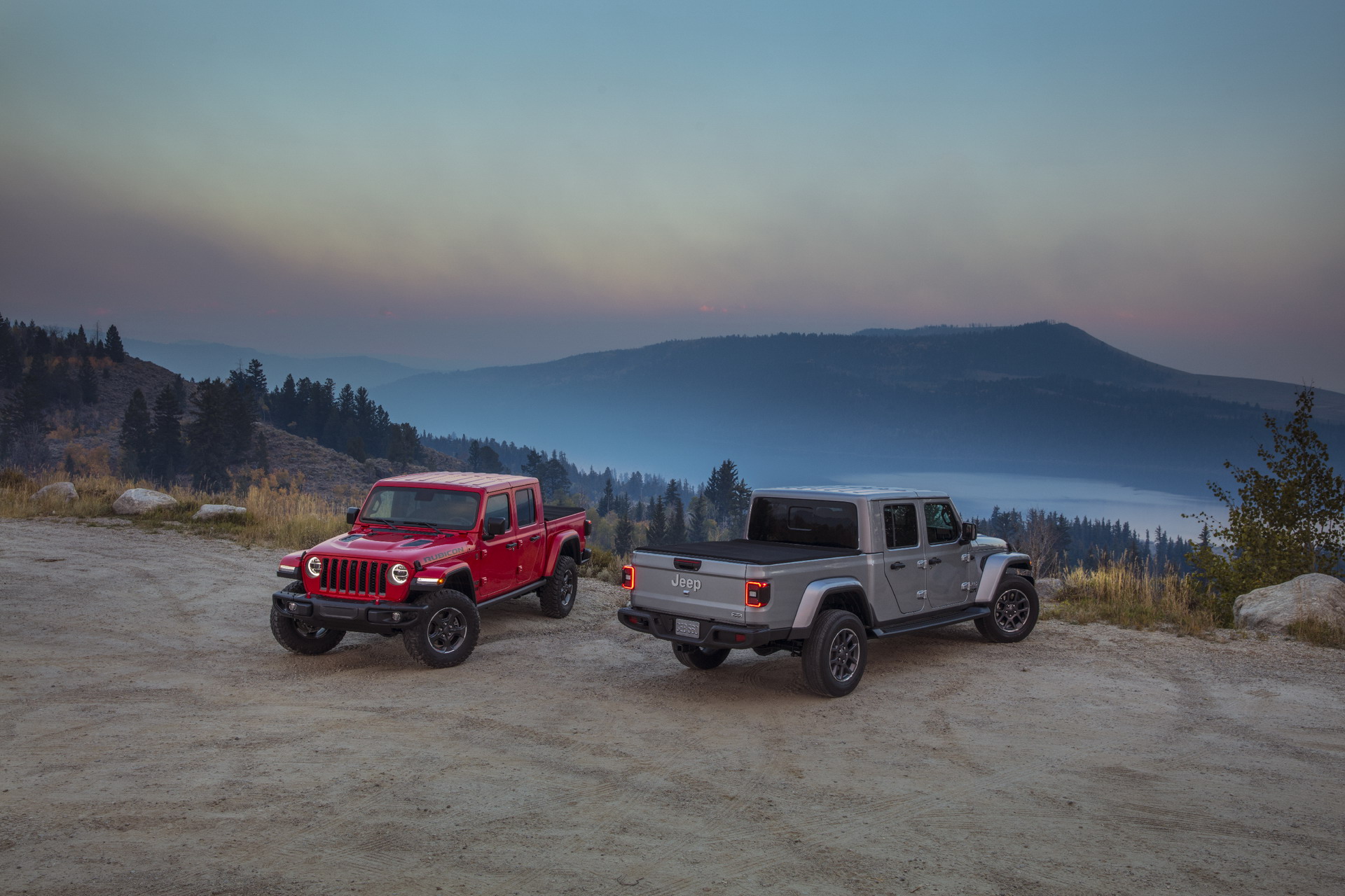 2020 Jeep Gladiator Truck 180 2020 Jeep Gladiator Just Can’t Wait To Tackle Some Off-Road Trails