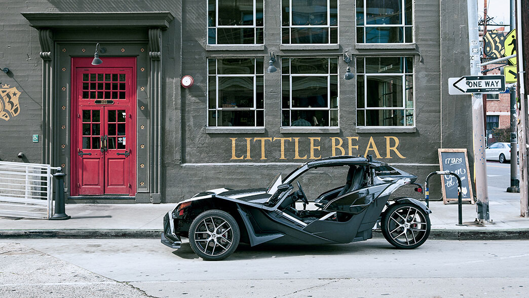 2019 polaris slingshot la show 23 2019 Polaris Slingshot Entertains Visitors At AutoMobility LA