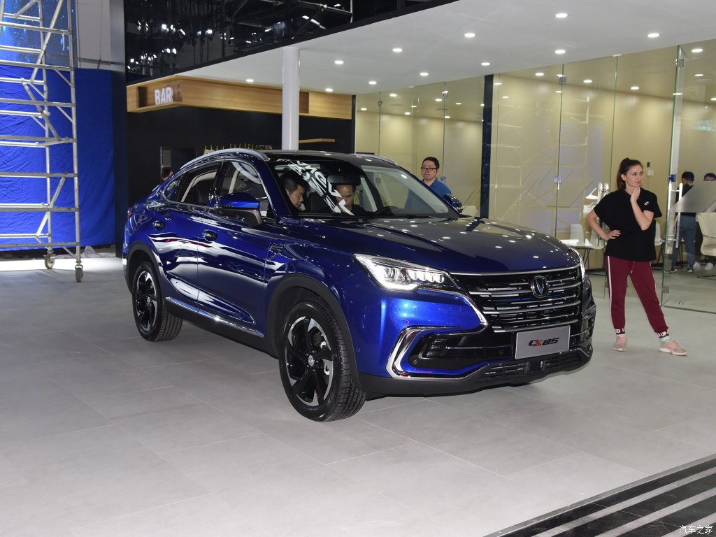 changan cs85 coupe crossover unveiled 73 Changan CS85 Coupe Crossover Looks Like The Lovechild Of A BMW X4 And A VW Touareg