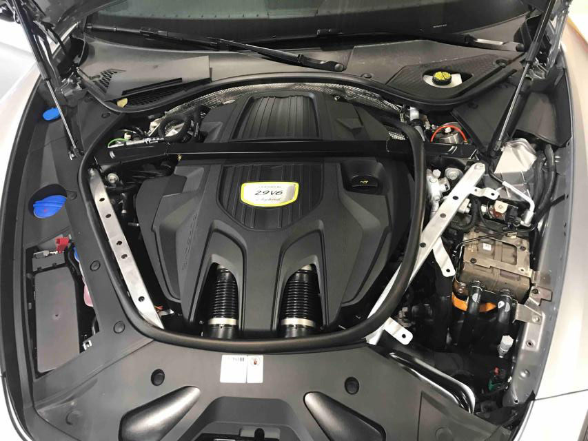 2018-porsche-panamera-sport-turismo-copart-10 This Porsche Panamera Sport Turismo Could Be Yours For A Song