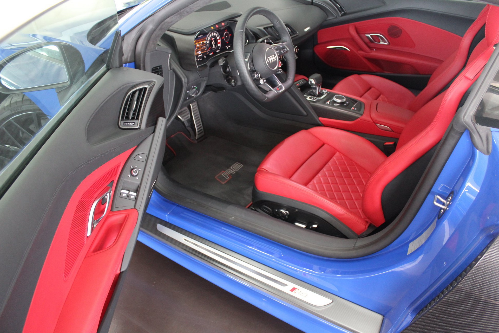 2017 audi r8 v10plus low mileage 13 Go For This Ultra-Low Mileage Audi R8 V10 Plus, Save $50k Over MSRP