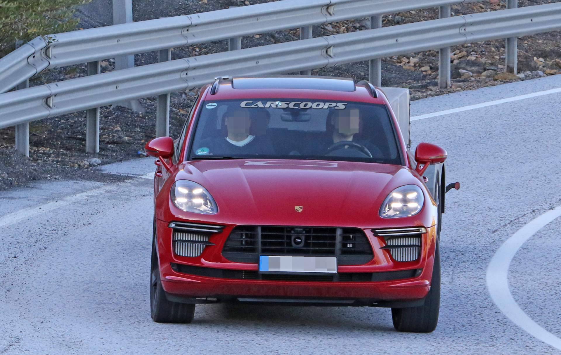 2019 Porsche Macan Turbo spy shots 3 2019 Porsche Macan Turbo Makes Not-So-Glamorous Debut Towing A Trailer