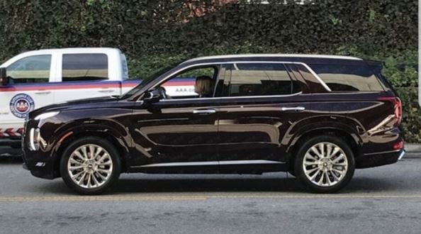 hyundai palisade caught undisguised 2 Watch Hyundai Debut Their New 2020 Palisade Three-Row SUV In LA
