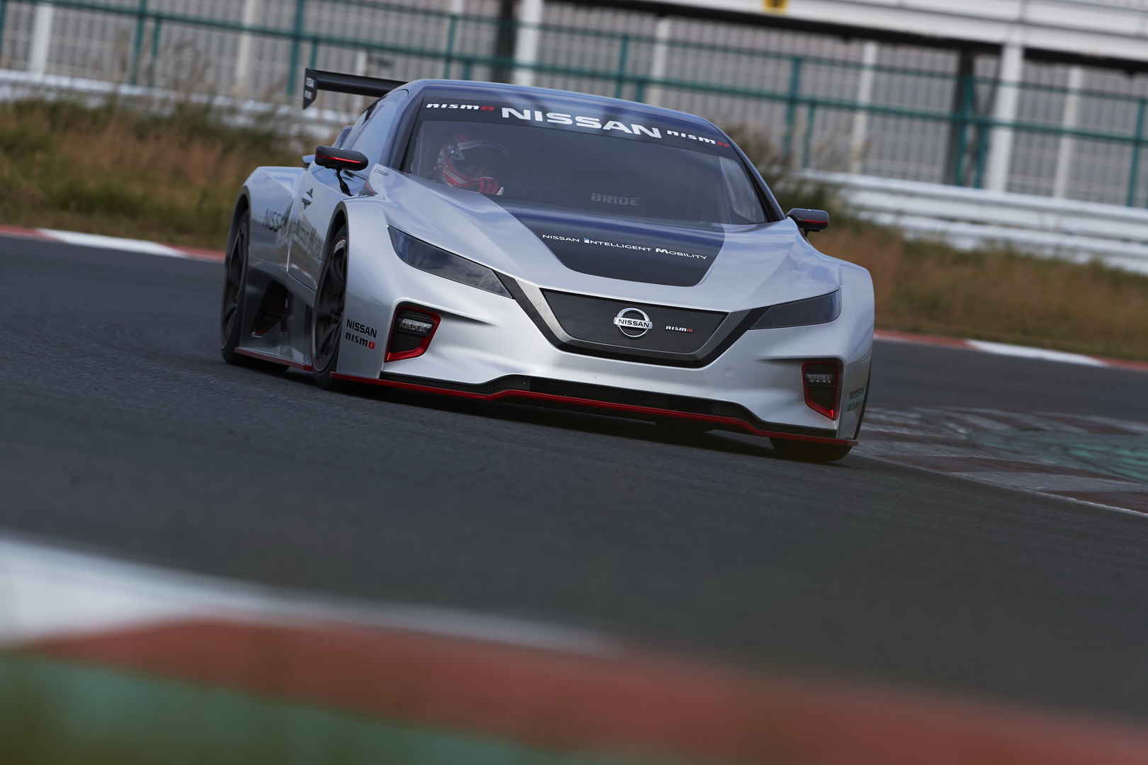2018 LEAF NISMO RC 10 New Nissan Leaf Nismo RC Debuts With Carbon Monocoque, 322HP