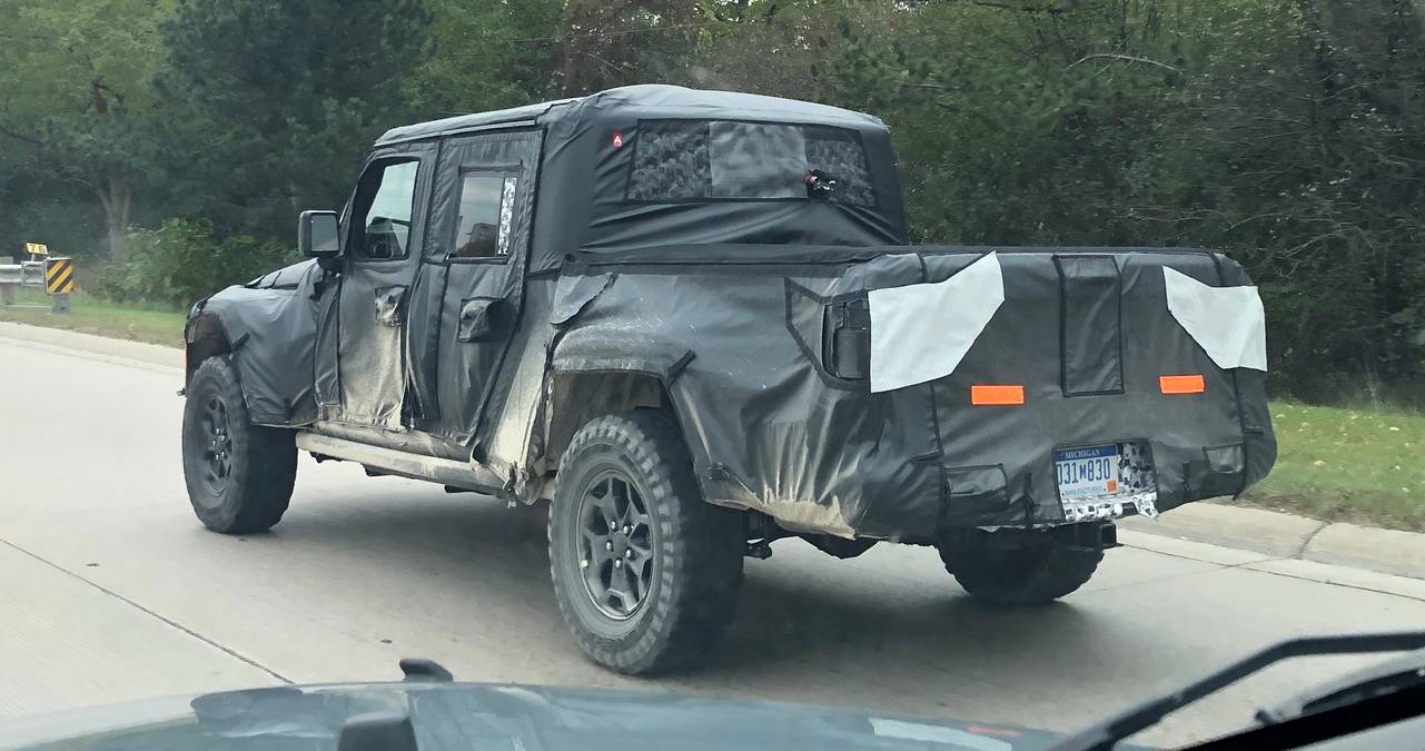 19 Jeep Scrambler S La Auto Show Debut Confirmed As Sightings Continue Carscoops