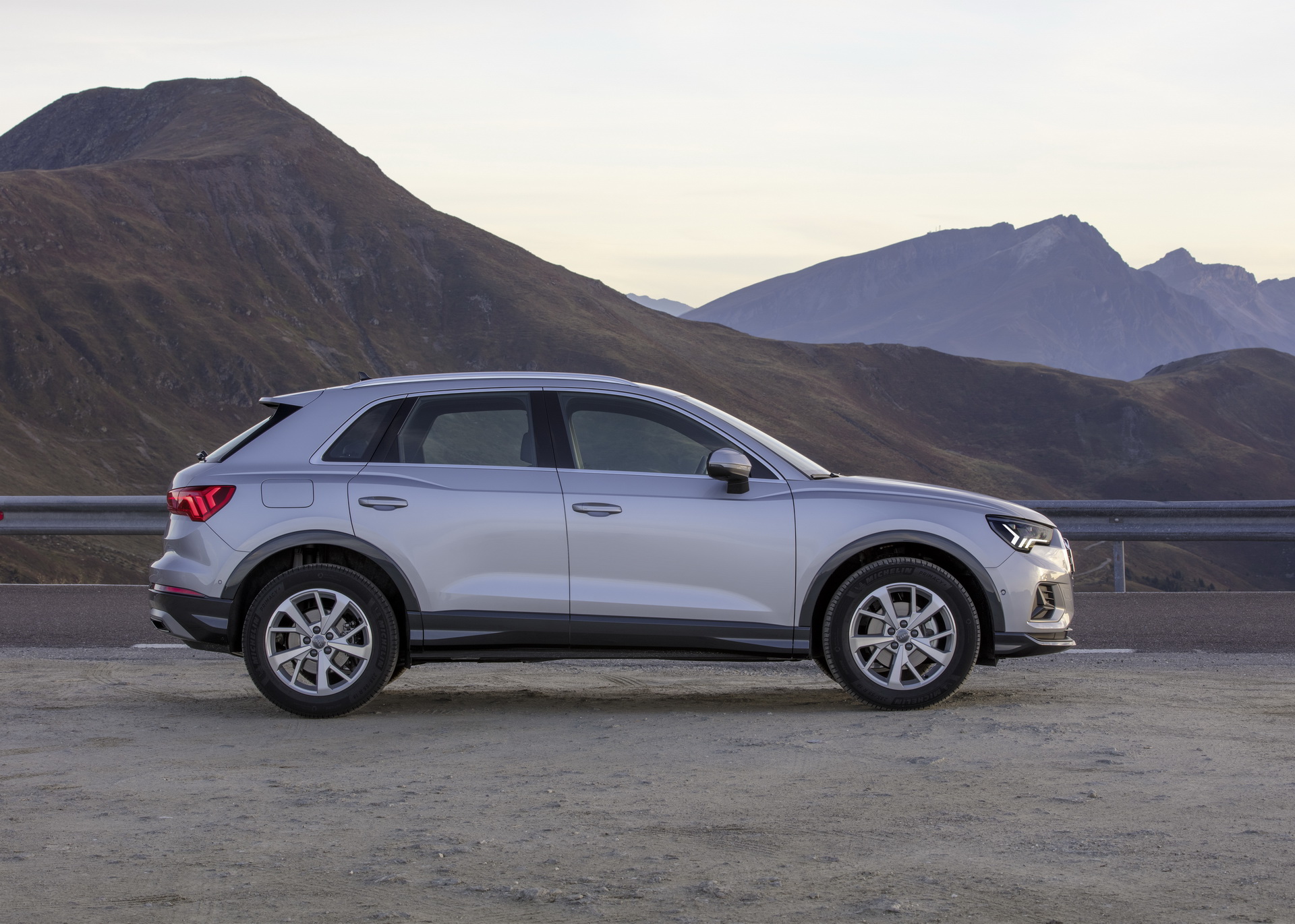 2019-Audi-Q3-89 Audi Adds Four New Powertrain Options To Euro-Spec 2019 Q3 Lineup