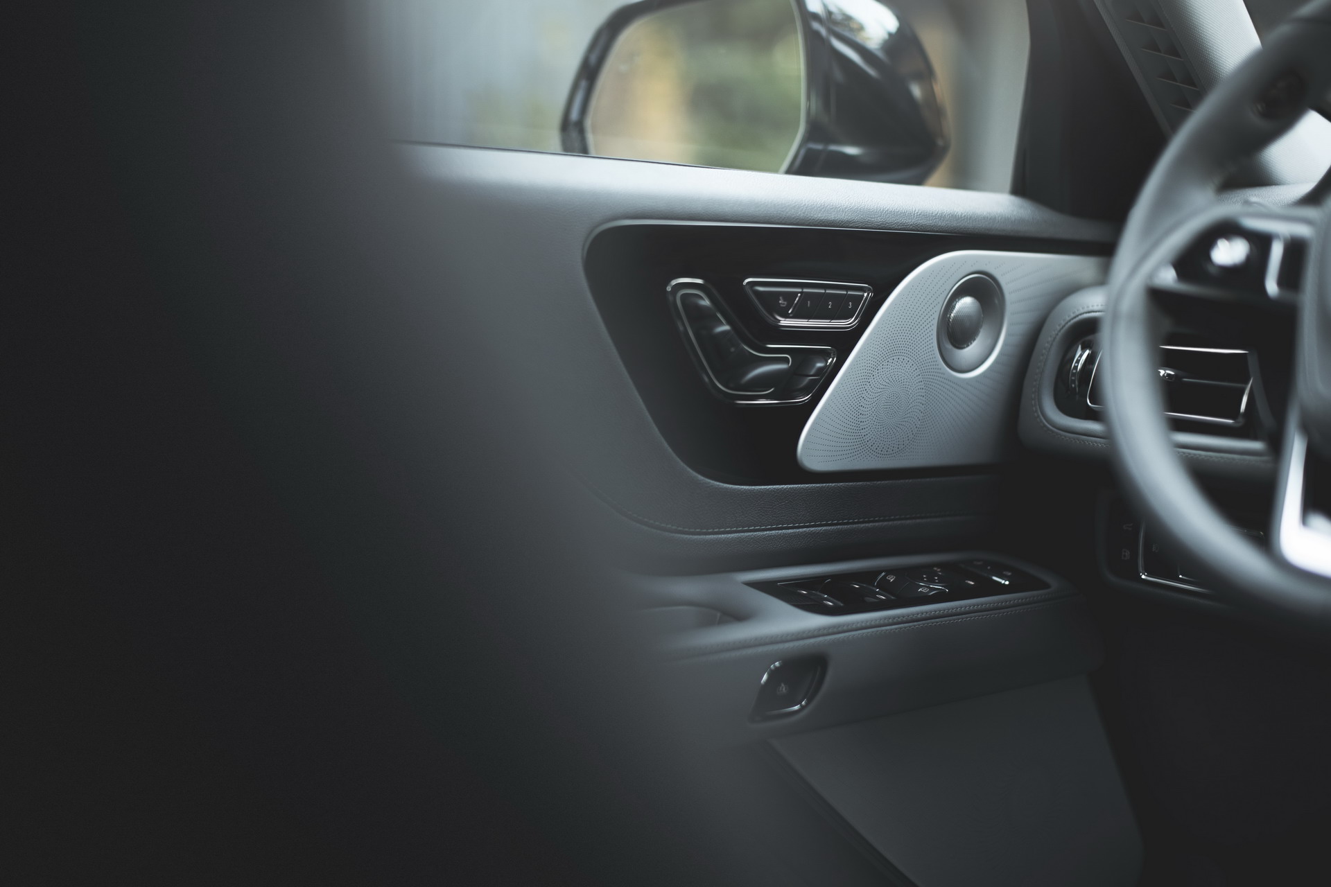 2020 Lincoln Aviator 30 2020 Lincoln Aviator Flies Into Audi Q7 And Volvo XC90 Territory