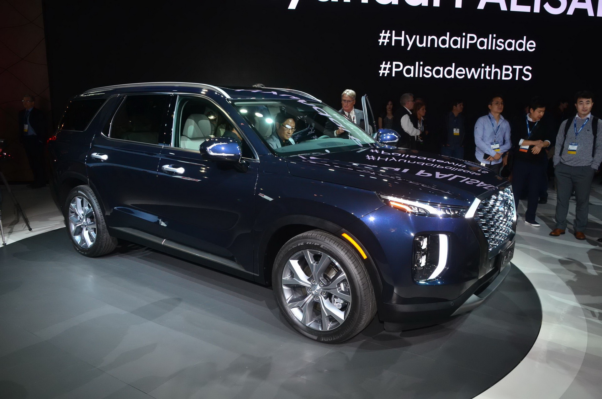 hyundai palisade la live pics 1 Hyundai’s New Palisade SUV Is What The VW Atlas Should Have Been